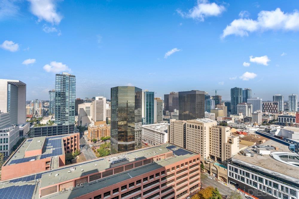 Detail Gallery Image 5 of 28 For 700  Front St  #2105,  San Diego,  CA 92101 - 1 Beds | 1/1 Baths