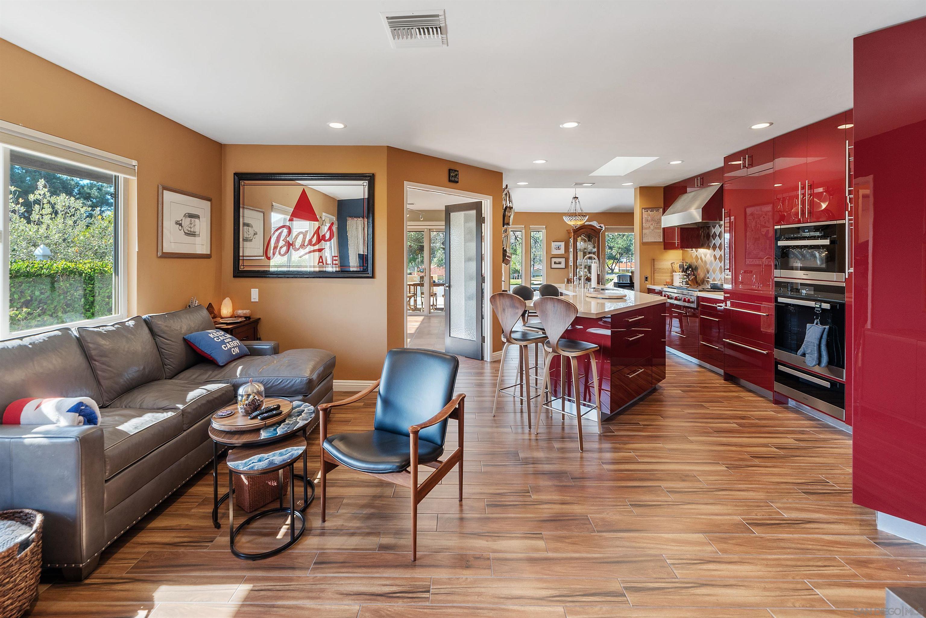 Detail Gallery Image 11 of 47 For 17976-17978  Sencillo Ln, San Diego,  CA 92128 - 4 Beds | 4 Baths