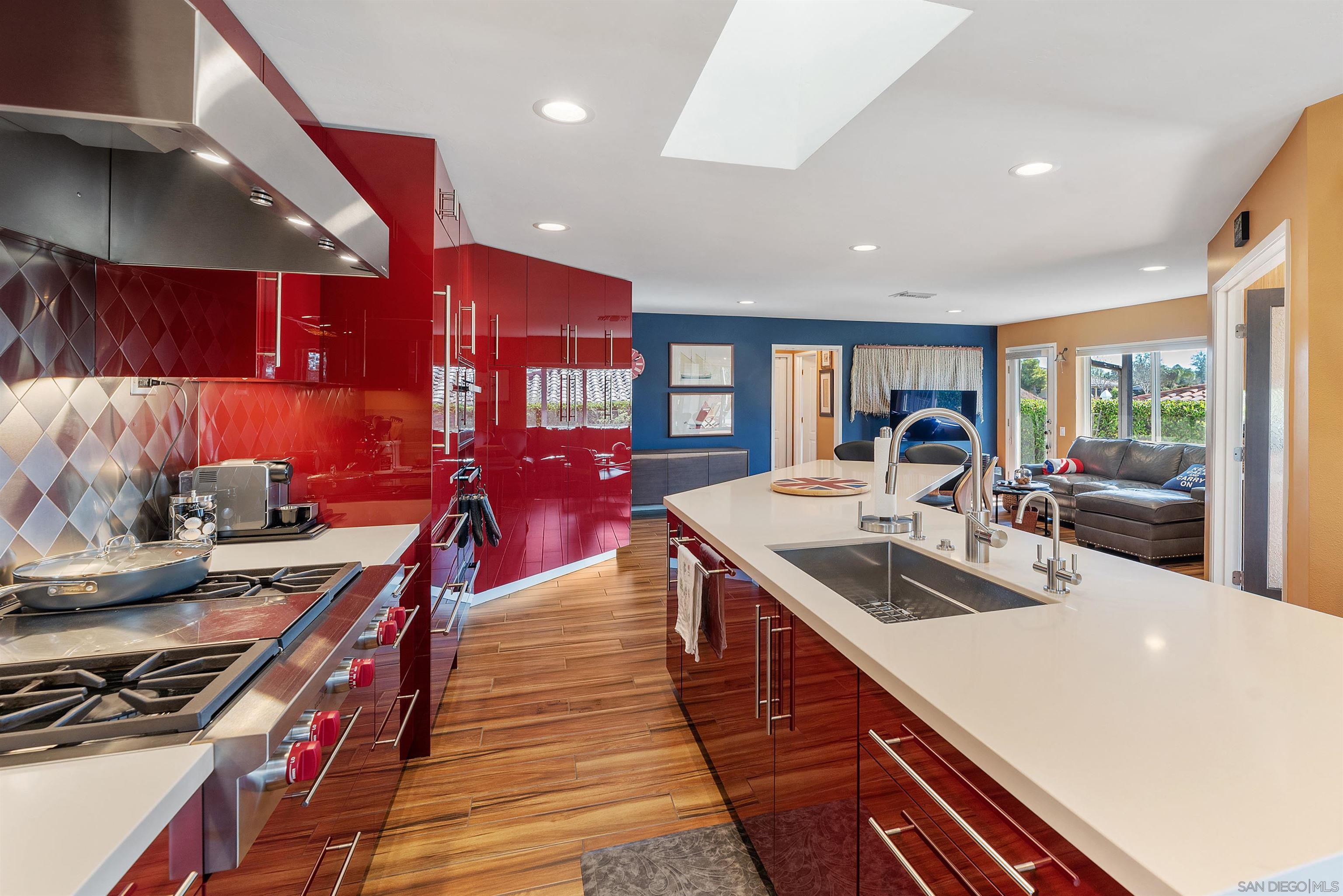 Detail Gallery Image 13 of 47 For 17976-17978  Sencillo Ln, San Diego,  CA 92128 - 4 Beds | 4 Baths