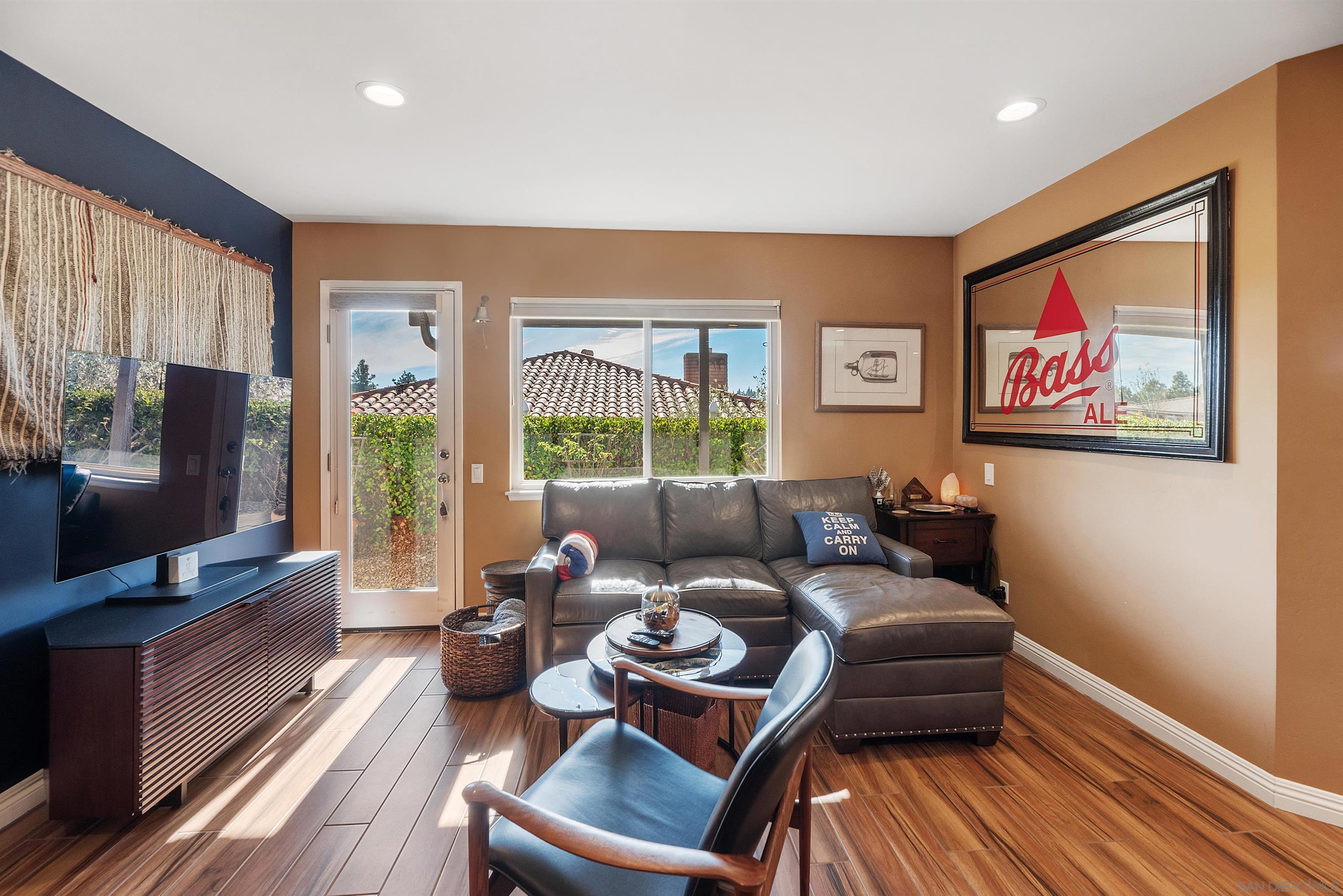 Detail Gallery Image 15 of 47 For 17976-17978  Sencillo Ln, San Diego,  CA 92128 - 4 Beds | 4 Baths