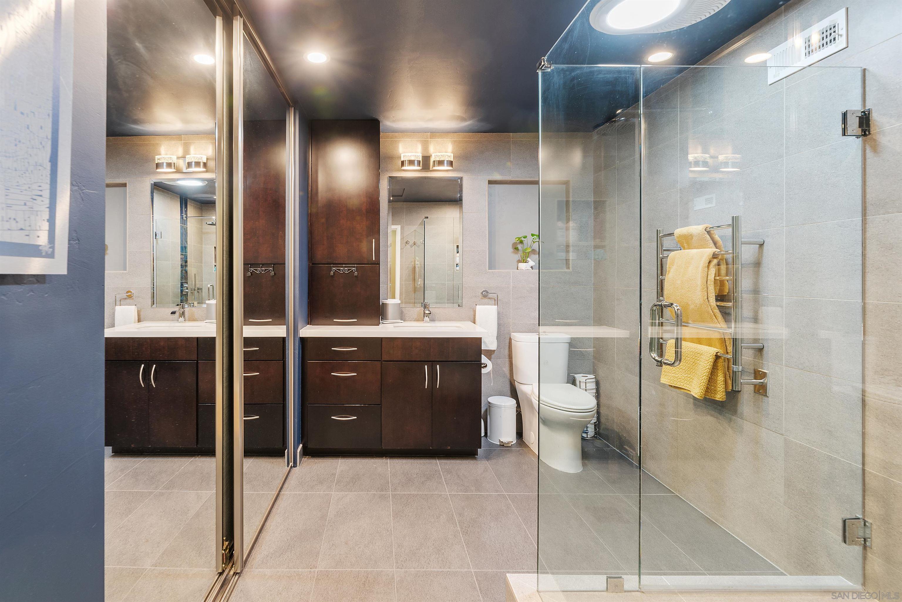 Detail Gallery Image 20 of 47 For 17976-17978  Sencillo Ln, San Diego,  CA 92128 - 4 Beds | 4 Baths