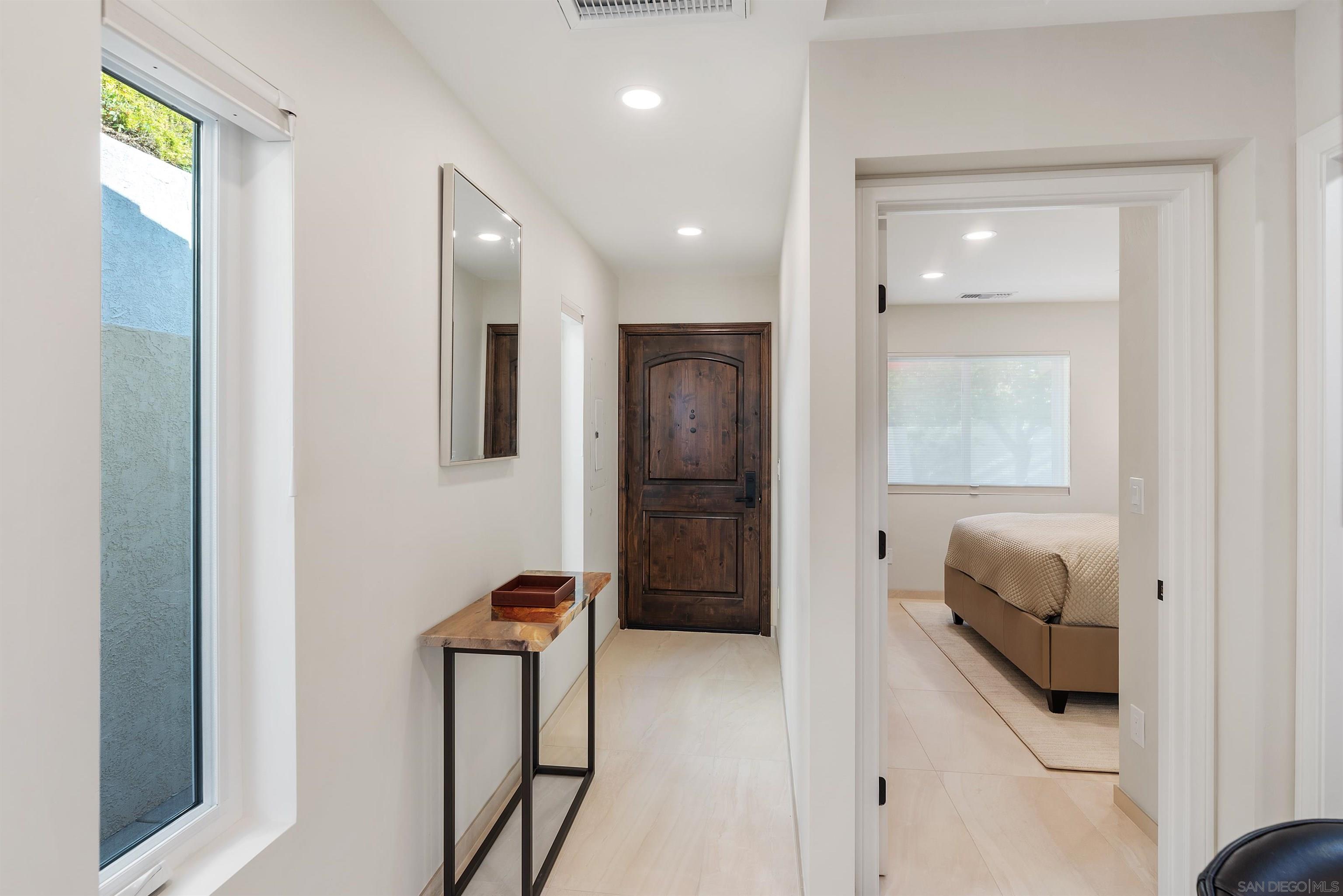 Detail Gallery Image 33 of 47 For 17976-17978  Sencillo Ln, San Diego,  CA 92128 - 4 Beds | 4 Baths