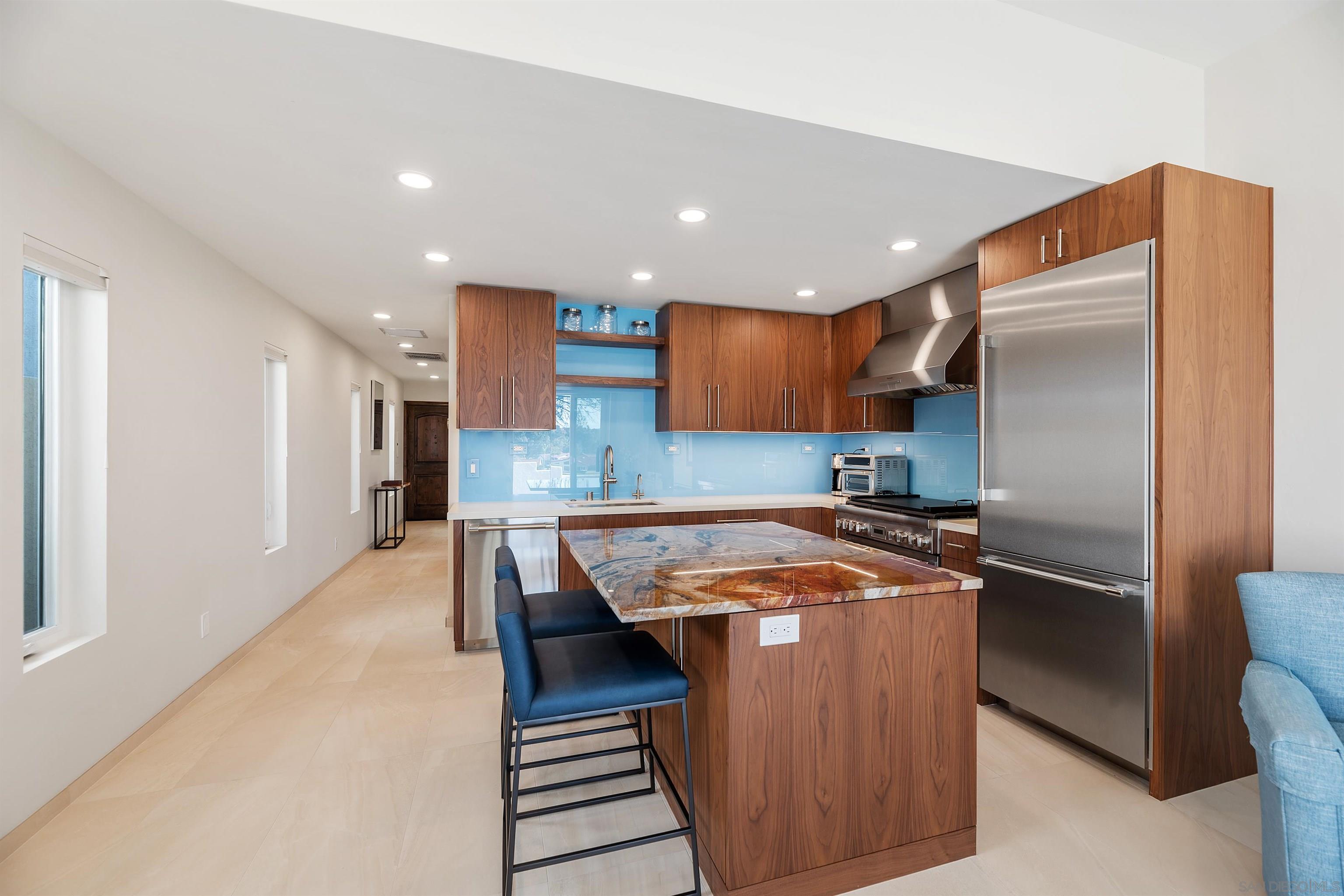 Detail Gallery Image 37 of 47 For 17976-17978  Sencillo Ln, San Diego,  CA 92128 - 4 Beds | 4 Baths