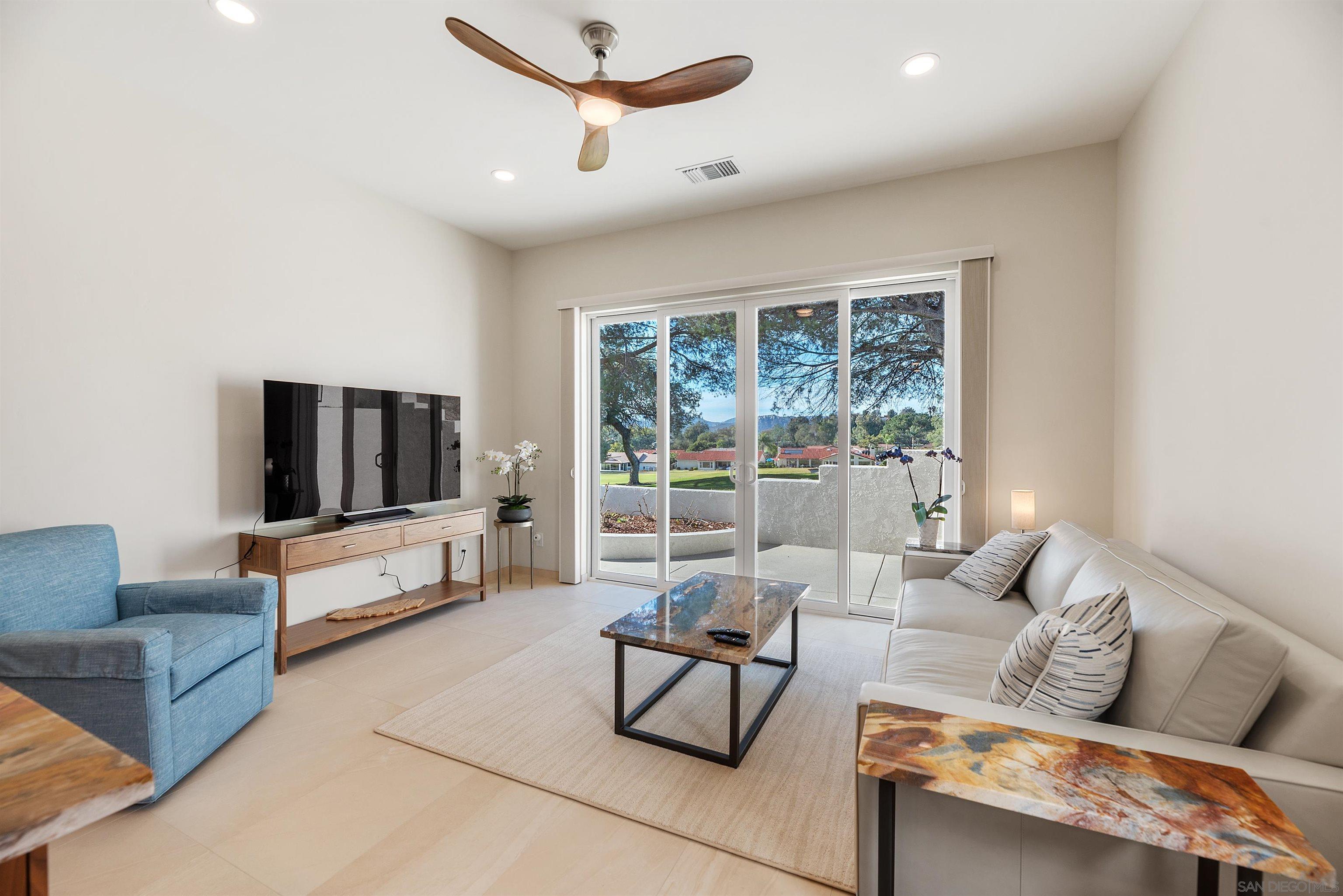 Detail Gallery Image 41 of 47 For 17976-17978  Sencillo Ln, San Diego,  CA 92128 - 4 Beds | 4 Baths