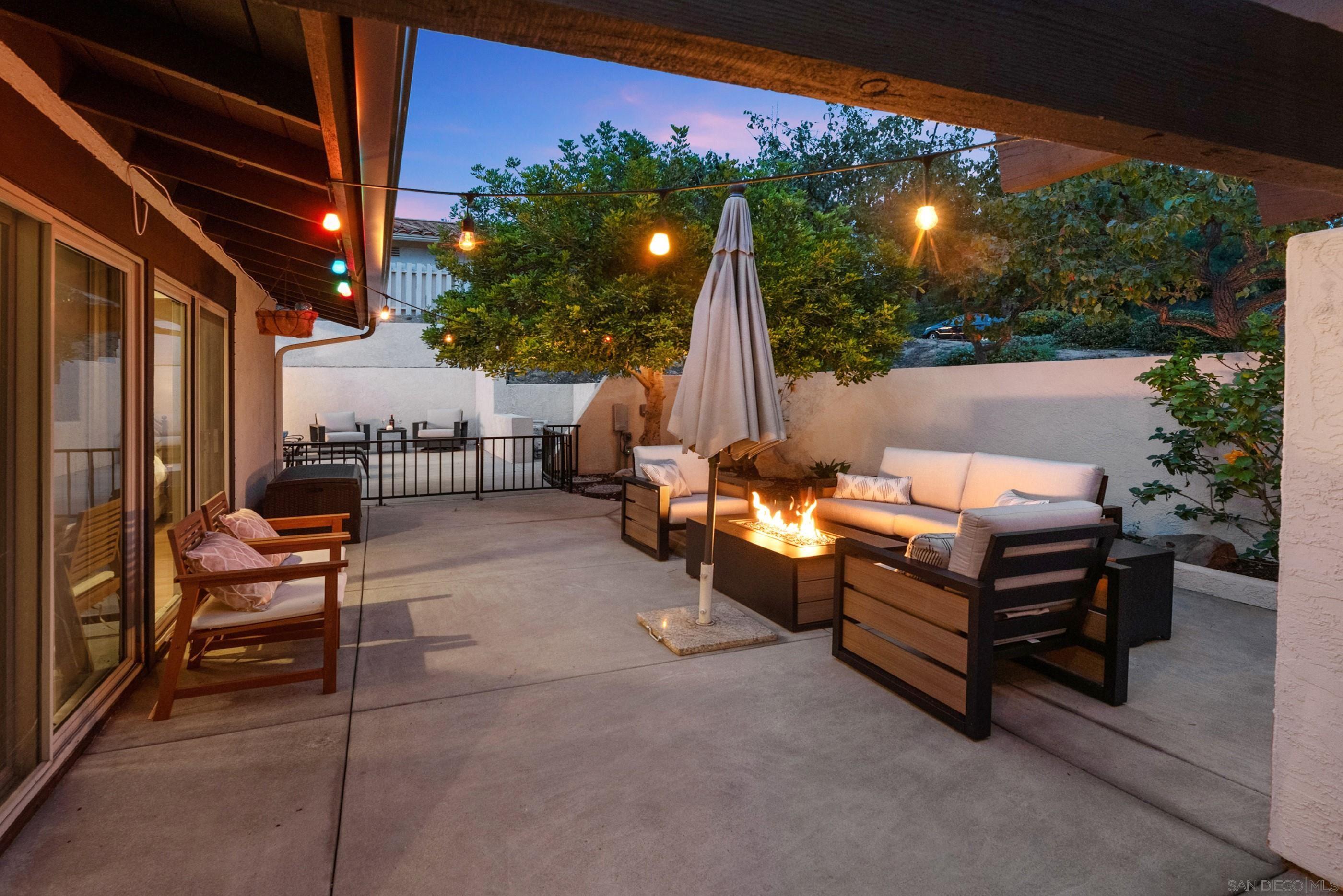 Detail Gallery Image 7 of 47 For 17976-17978  Sencillo Ln, San Diego,  CA 92128 - 4 Beds | 4 Baths