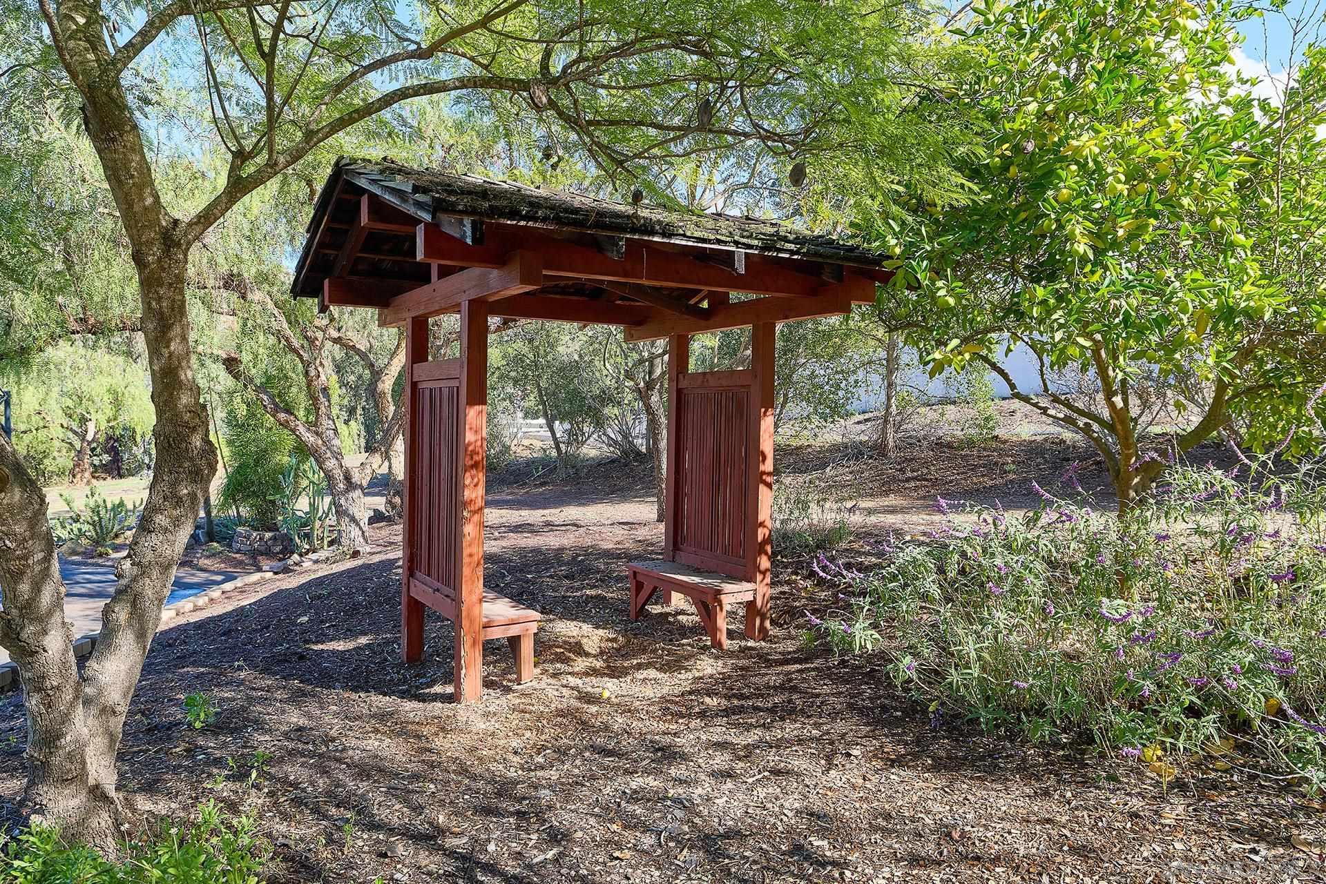 Detail Gallery Image 20 of 40 For 15260  Vali Hai Rd, Poway,  CA 92064 - 4 Beds | 3 Baths