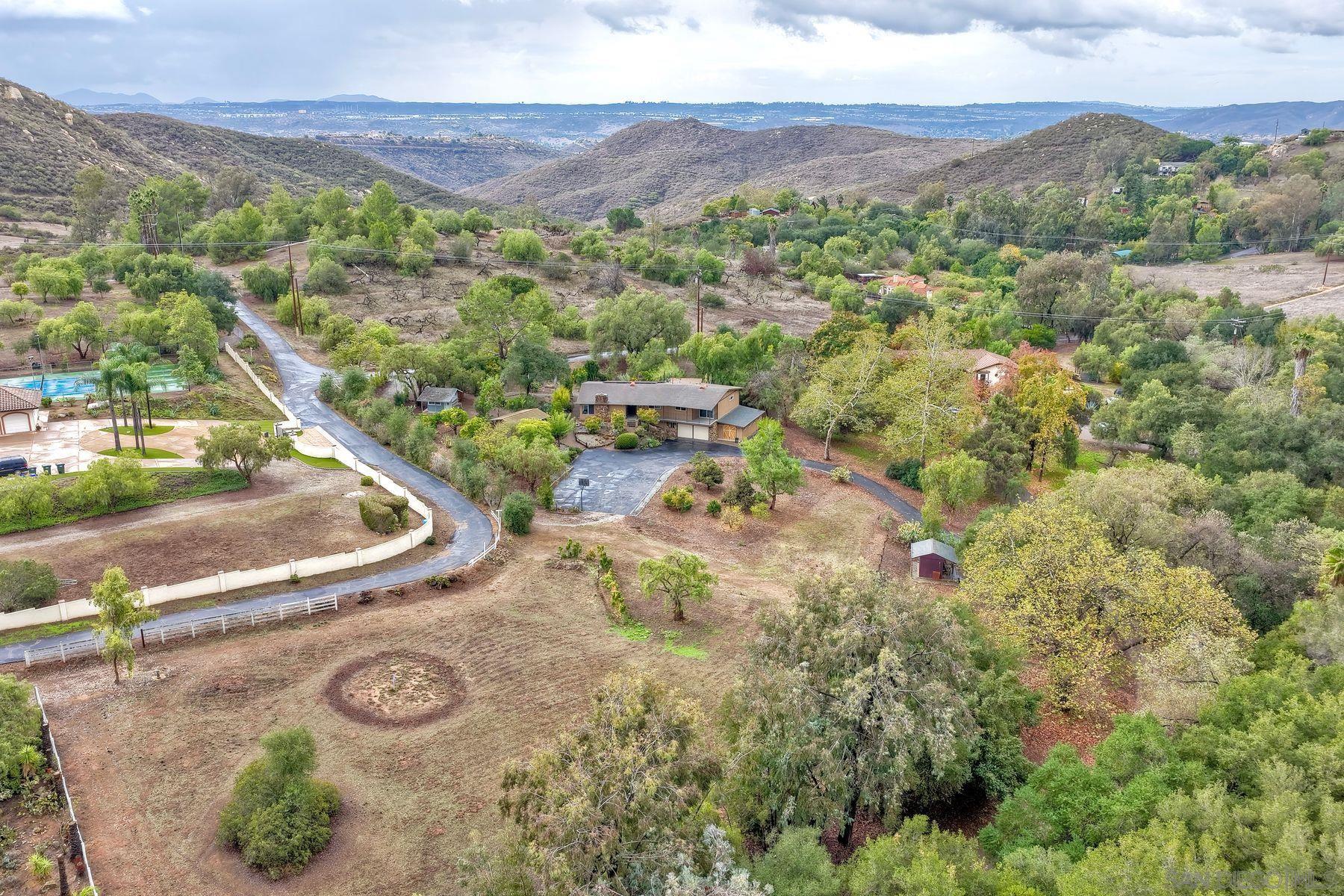 Detail Gallery Image 36 of 40 For 15260  Vali Hai Rd, Poway,  CA 92064 - 4 Beds | 3 Baths