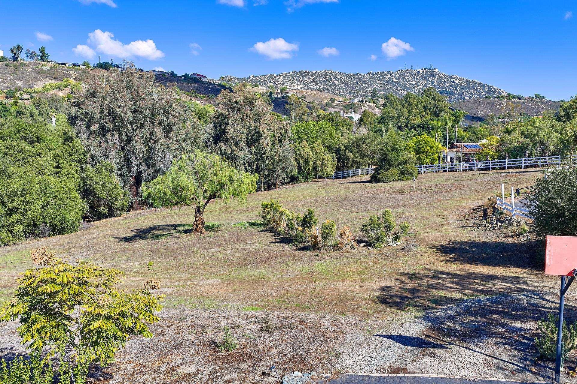 Detail Gallery Image 37 of 40 For 15260  Vali Hai Rd, Poway,  CA 92064 - 4 Beds | 3 Baths