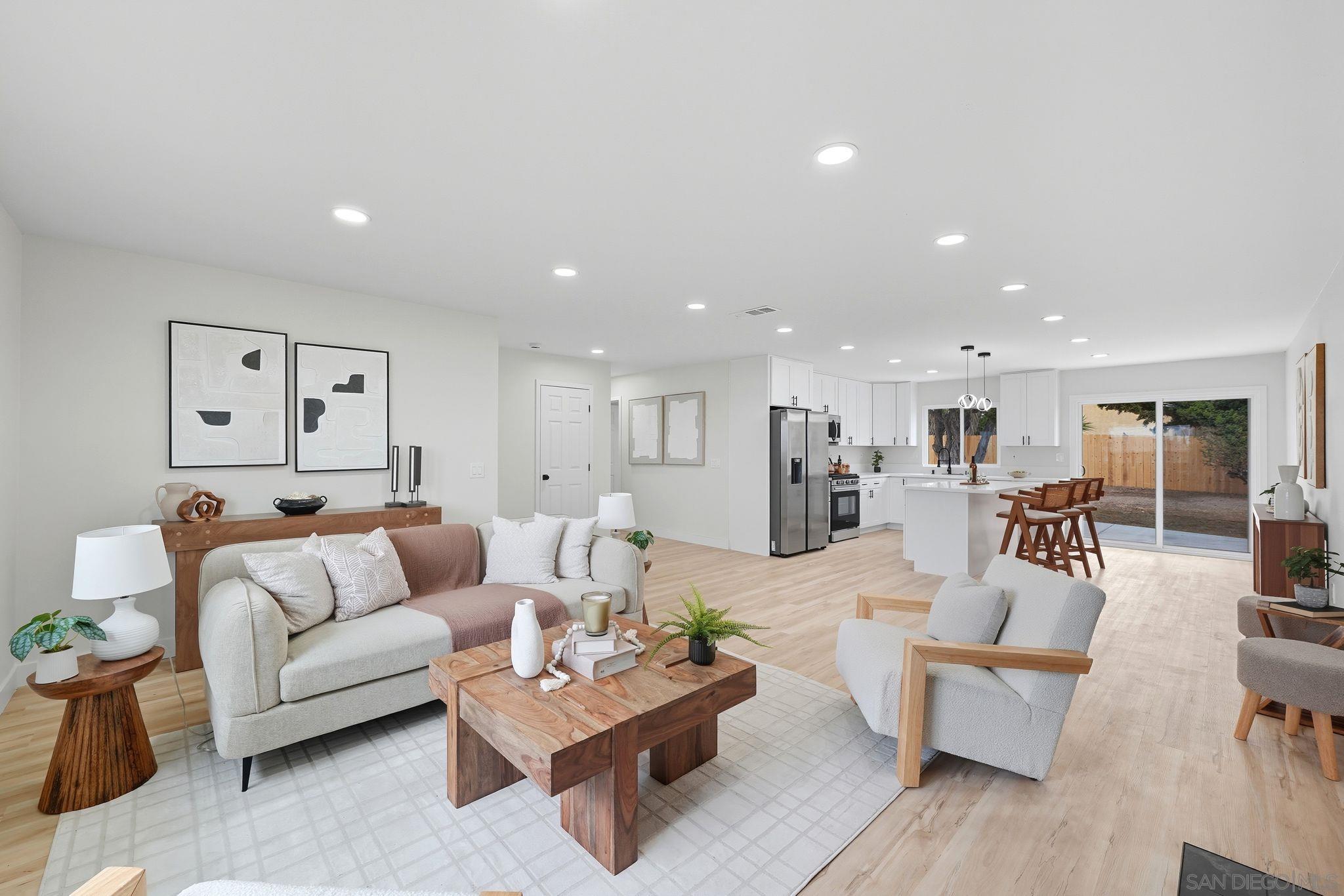 Front Image Thumbnail for SD250044377