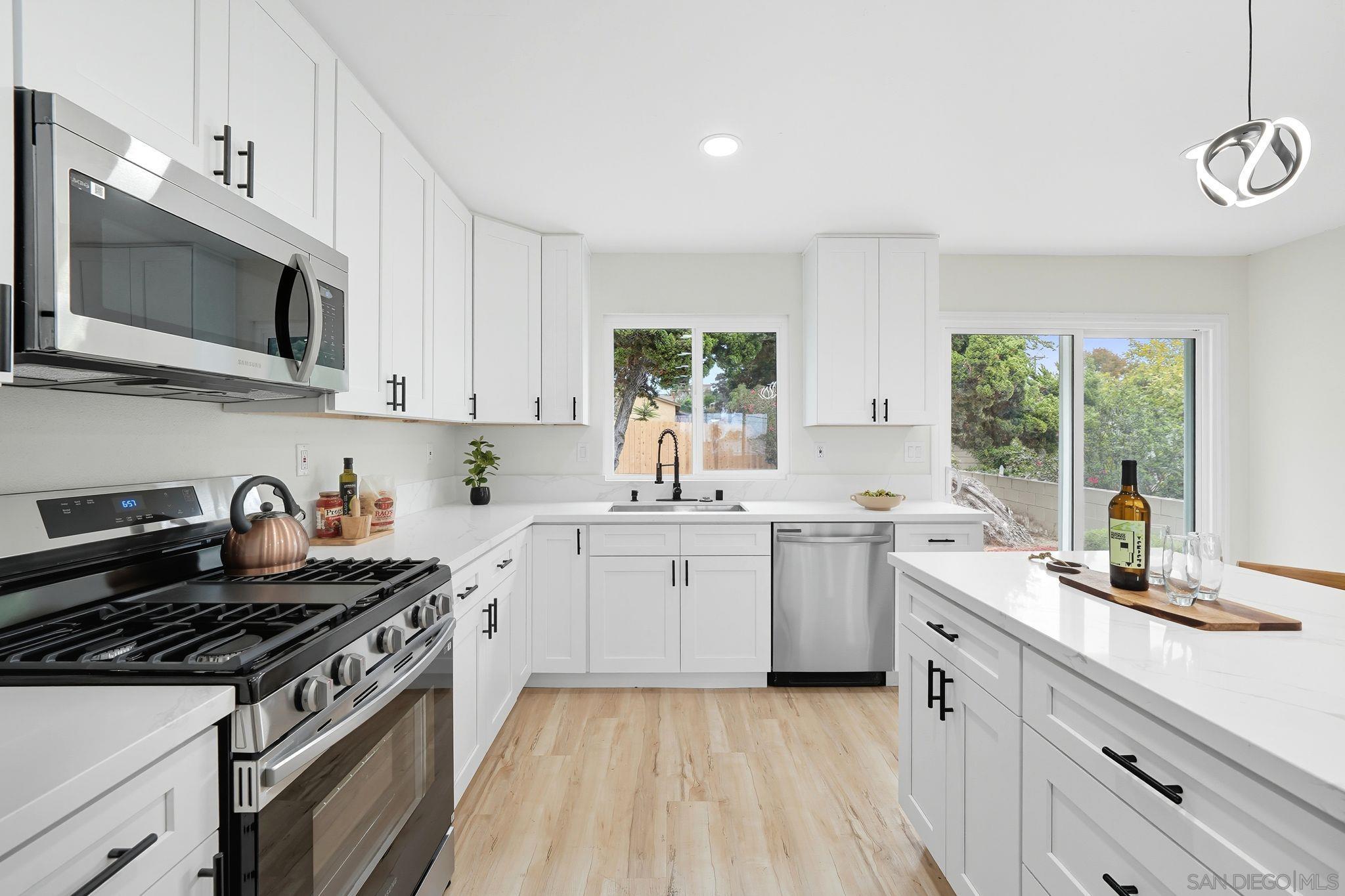 Detail Gallery Image 5 of 38 For 1325  First Ave, Chula Vista,  CA 91911 - 4 Beds | 2 Baths