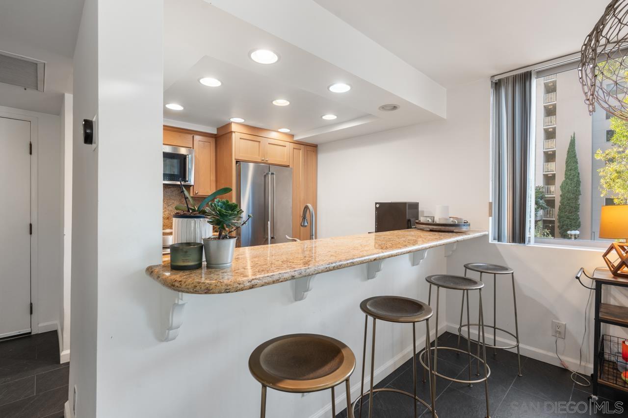 Detail Gallery Image 11 of 68 For 3635  7th Ave  2d,  San Diego,  CA 92103 - 2 Beds | 2 Baths