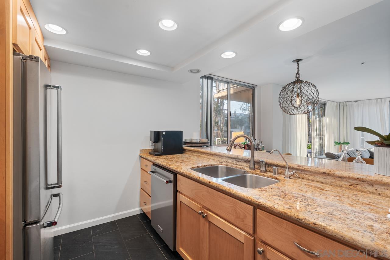 Detail Gallery Image 6 of 68 For 3635  7th Ave  2d,  San Diego,  CA 92103 - 2 Beds | 2 Baths