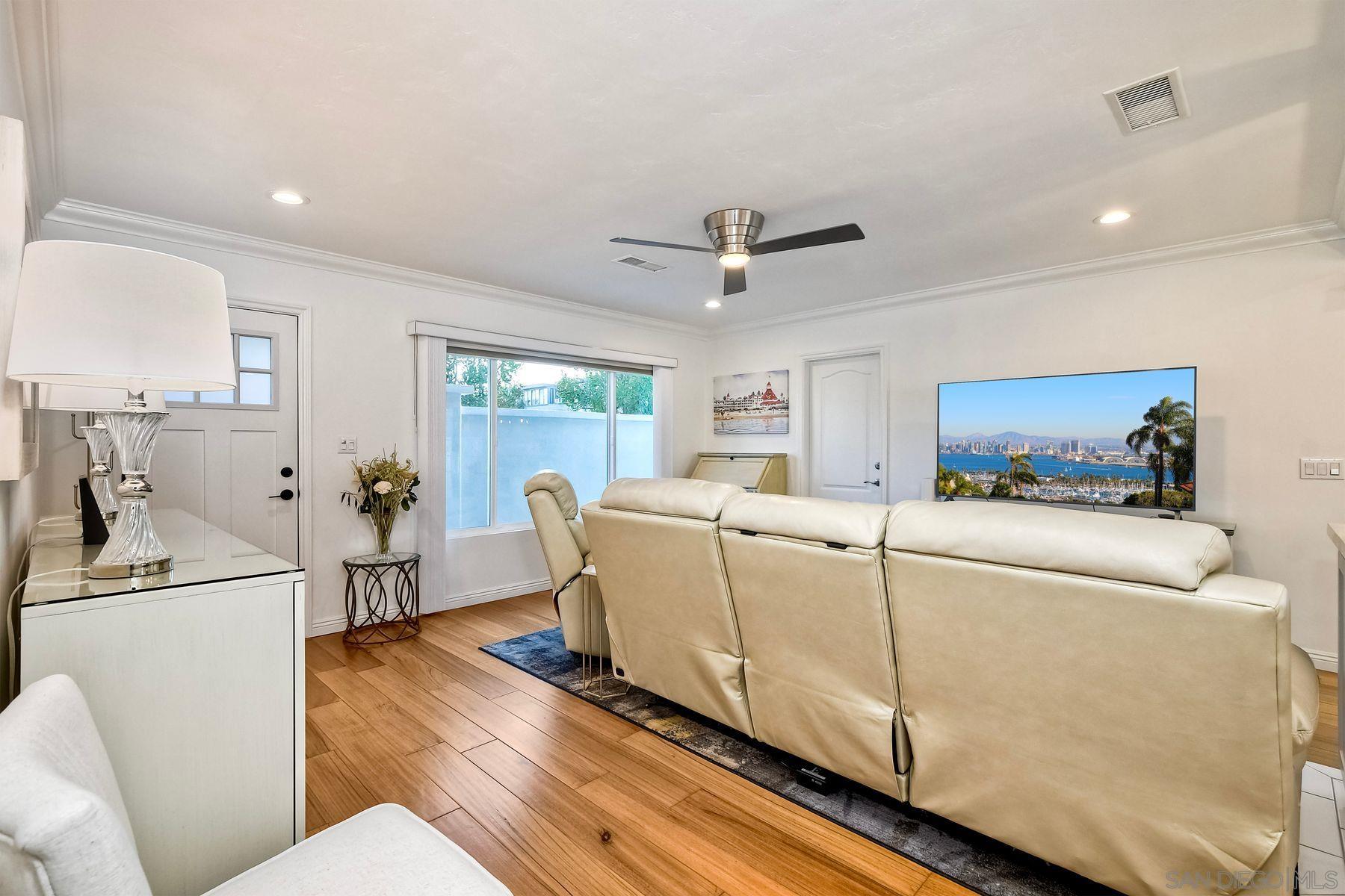 Detail Gallery Image 6 of 65 For 1221  4th St, Coronado,  CA 92118 - 2 Beds | 1 Baths