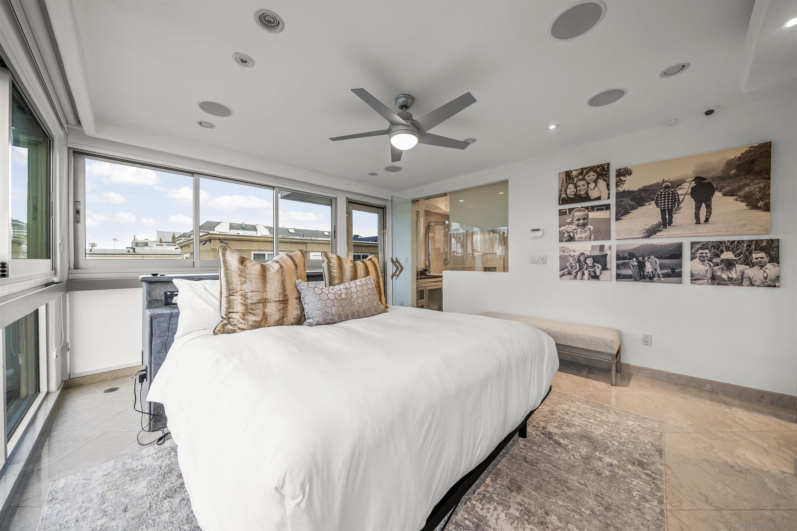 Detail Gallery Image 13 of 25 For 2999  Ocean Front Walk  #2,  San Diego,  CA 92109 - 2 Beds | 2 Baths