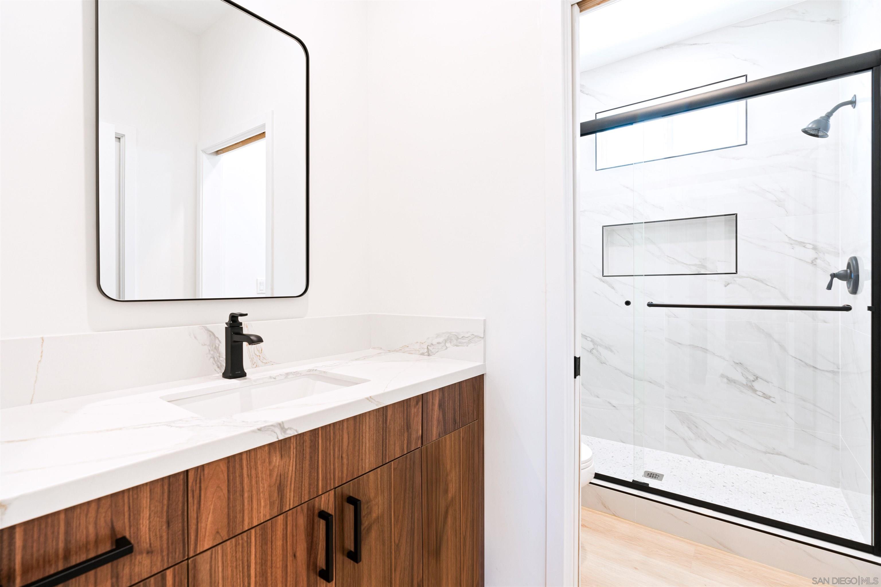 Detail Gallery Image 17 of 39 For 1160  Erica St, Escondido,  CA 92027 - 6 Beds | 4 Baths