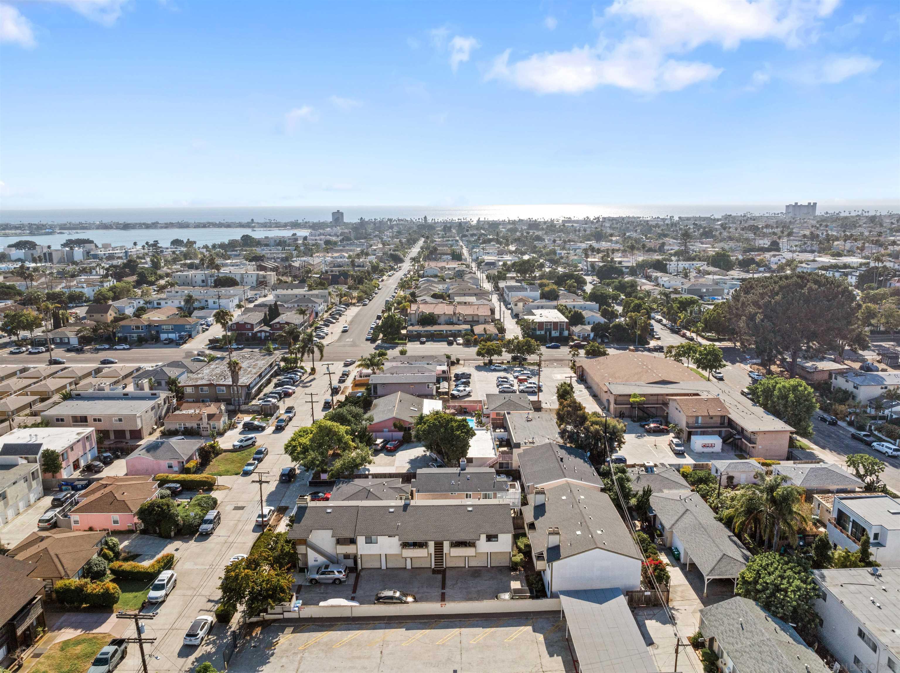 Detail Gallery Image 38 of 39 For 1654  Oliver Ave  #6,  San Diego,  CA 92109 - 2 Beds | 2 Baths