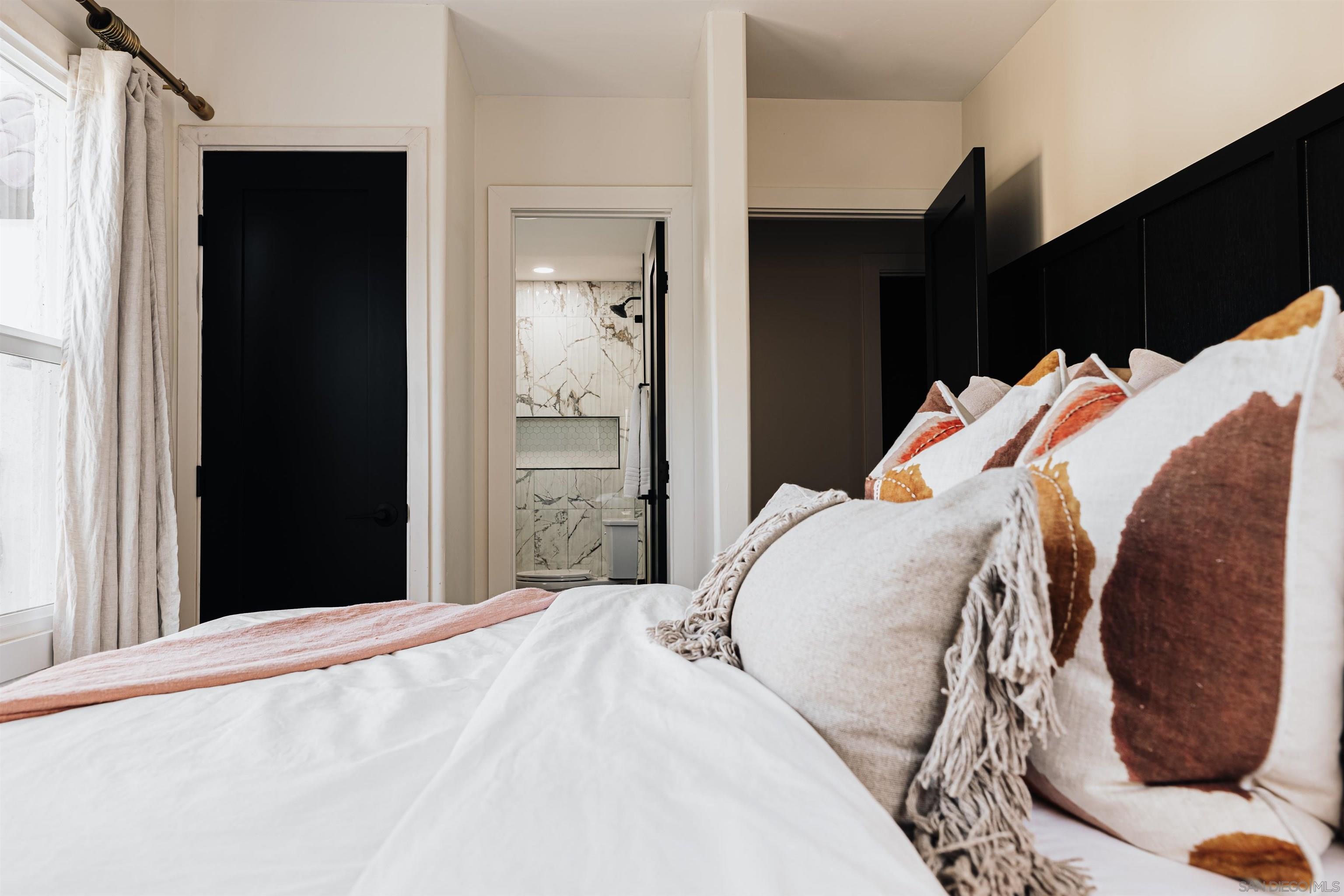 Detail Gallery Image 25 of 56 For 324 S Nevada St, Oceanside,  CA 92054 - 5 Beds | 3 Baths