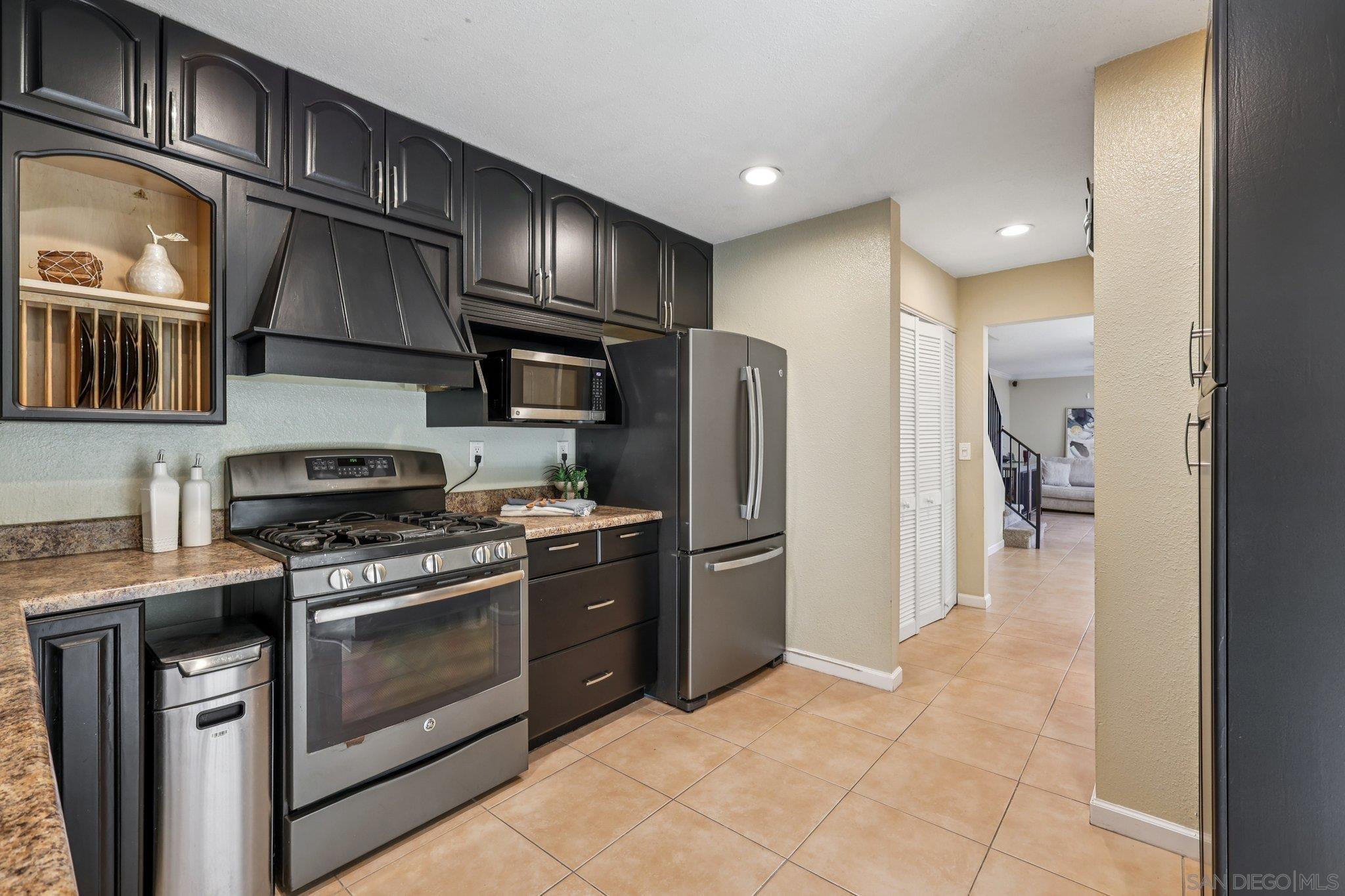 Detail Gallery Image 11 of 44 For 9607  Kumquat Dr, Lakeside,  CA 92040 - 3 Beds | 2/1 Baths