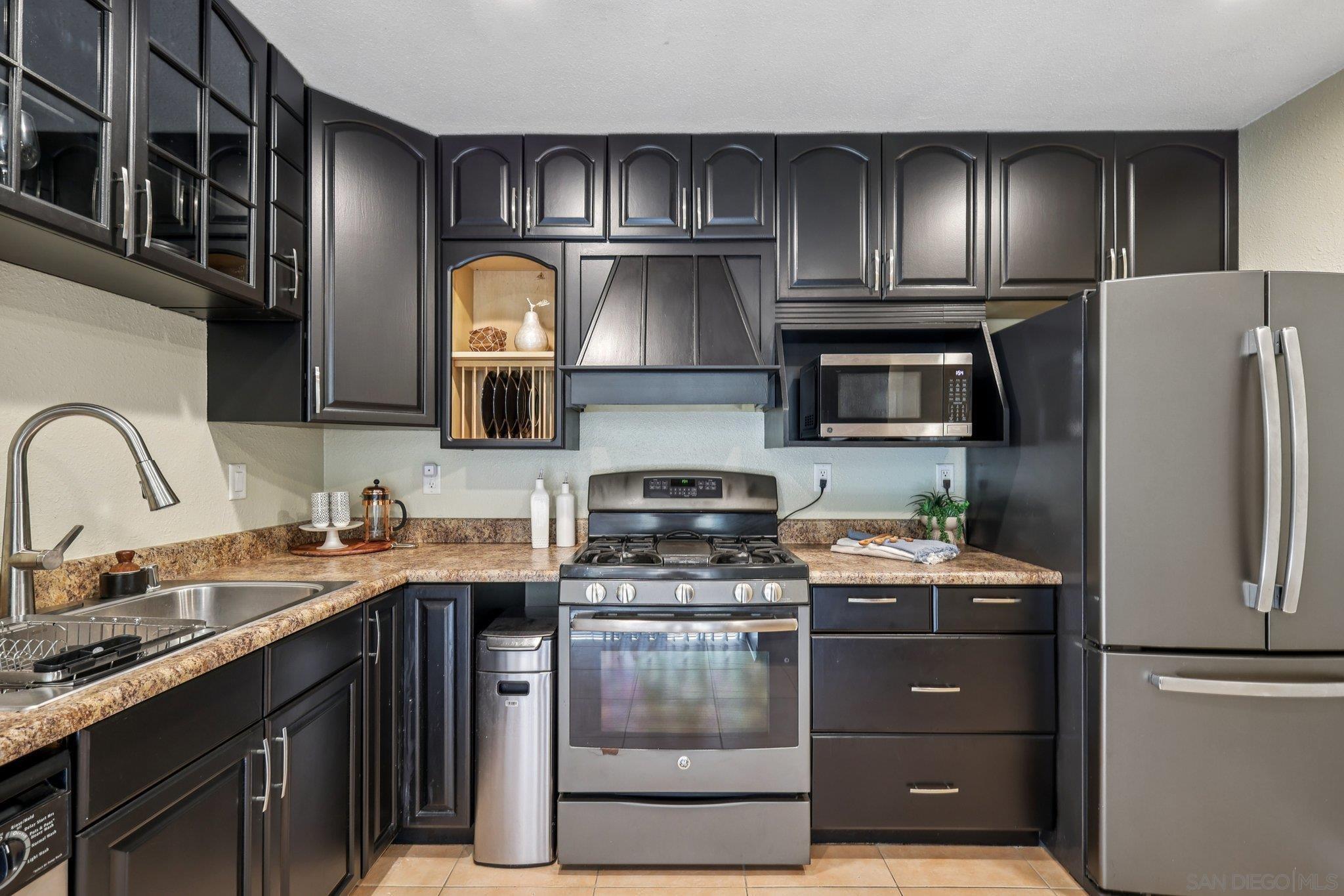 Detail Gallery Image 12 of 44 For 9607  Kumquat Dr, Lakeside,  CA 92040 - 3 Beds | 2/1 Baths