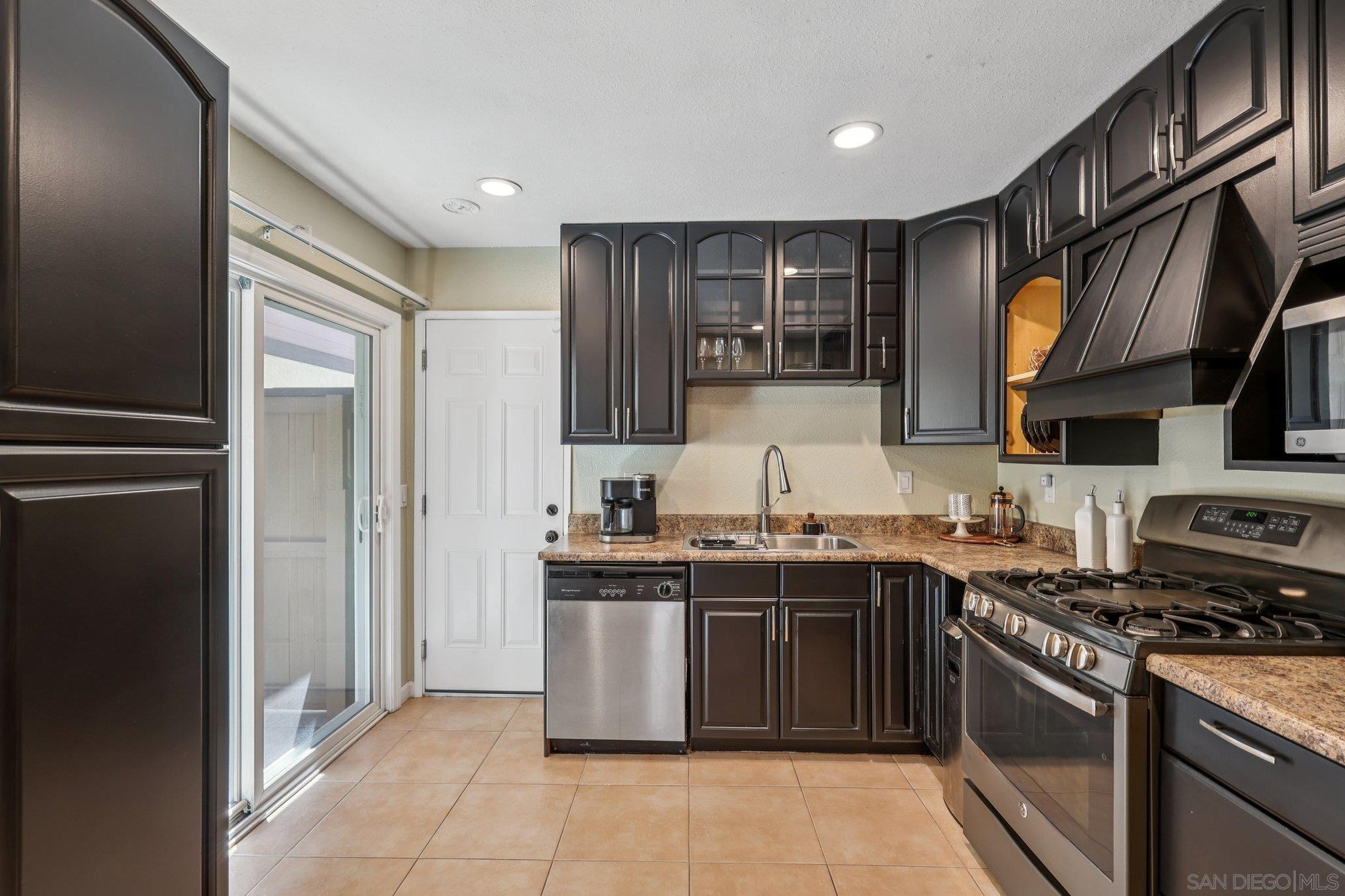 Detail Gallery Image 15 of 44 For 9607  Kumquat Dr, Lakeside,  CA 92040 - 3 Beds | 2/1 Baths