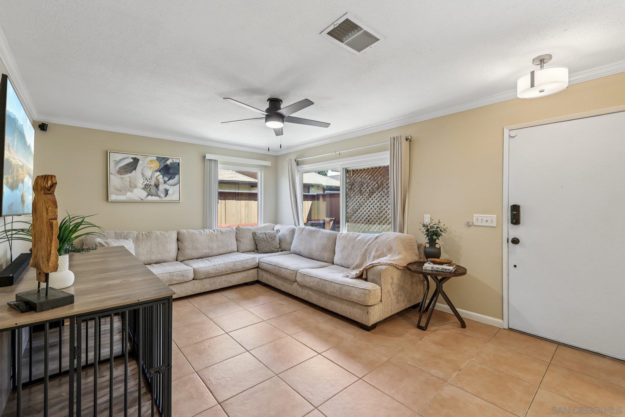 Detail Gallery Image 4 of 44 For 9607  Kumquat Dr, Lakeside,  CA 92040 - 3 Beds | 2/1 Baths