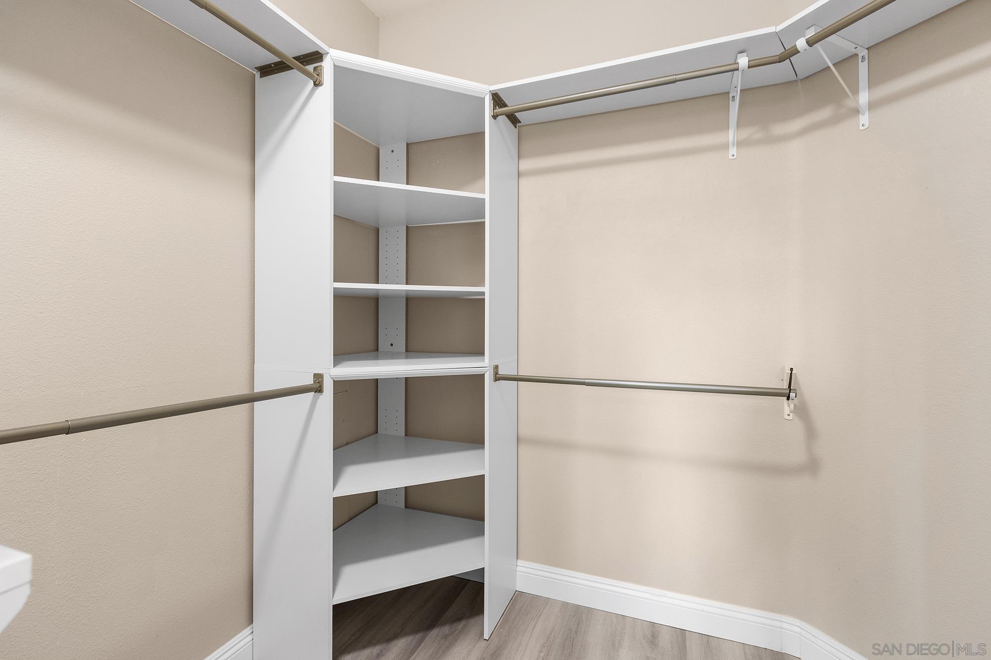 Detail Gallery Image 22 of 38 For 33451  Victoria Ct, Temecula,  CA 92592 - 4 Beds | 2 Baths