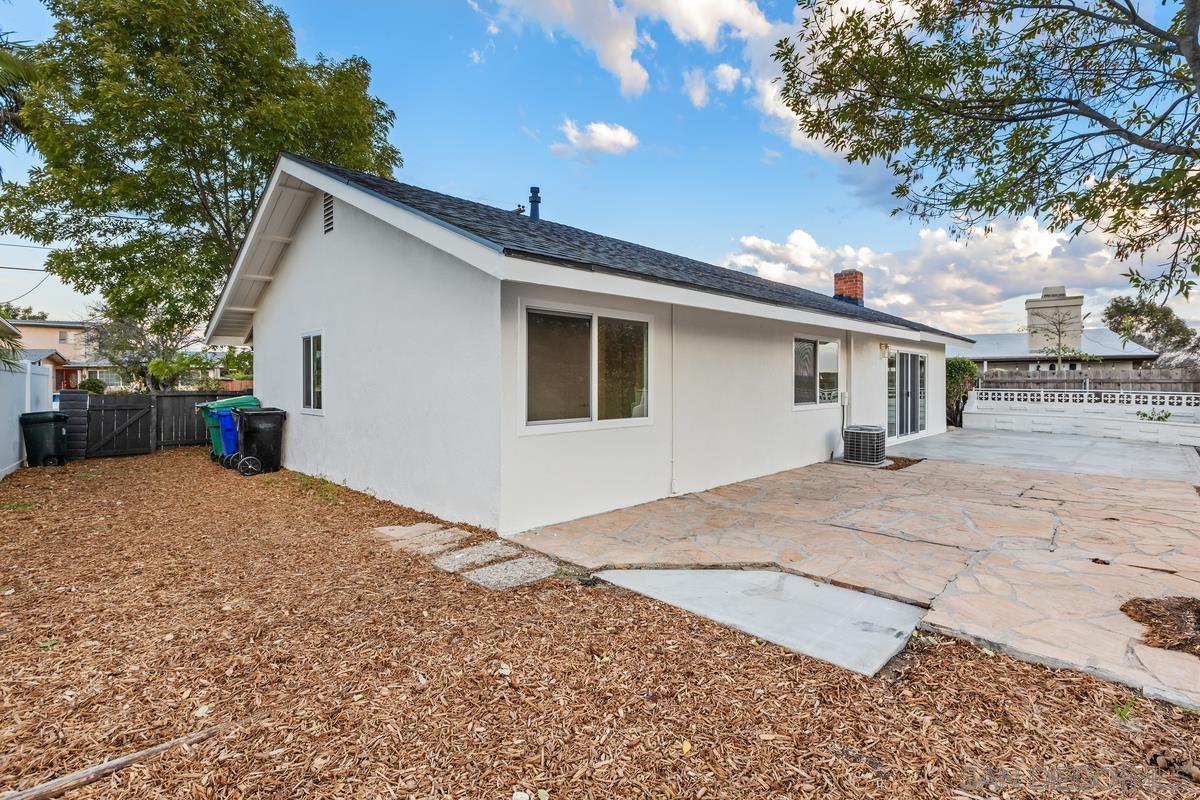 Detail Gallery Image 12 of 14 For 6428  Lake Apopka Pl, San Diego,  CA 92119 - 3 Beds | 2 Baths