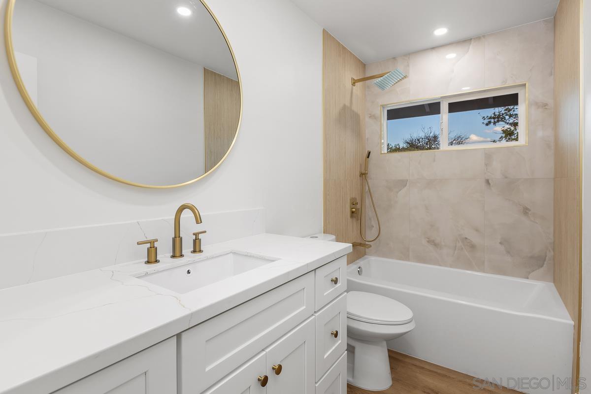 Detail Gallery Image 5 of 14 For 6428  Lake Apopka Pl, San Diego,  CA 92119 - 3 Beds | 2 Baths