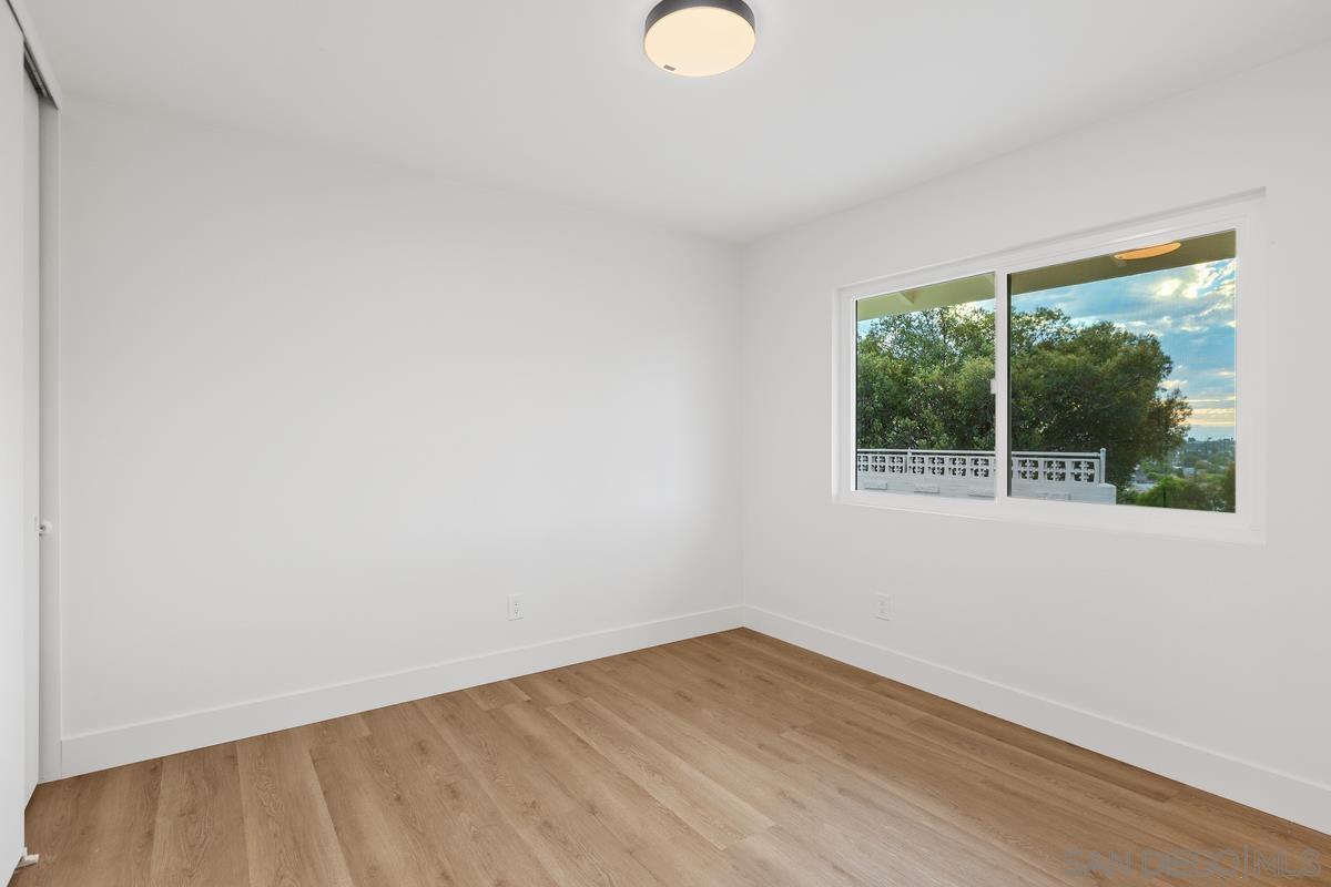 Detail Gallery Image 8 of 14 For 6428  Lake Apopka Pl, San Diego,  CA 92119 - 3 Beds | 2 Baths