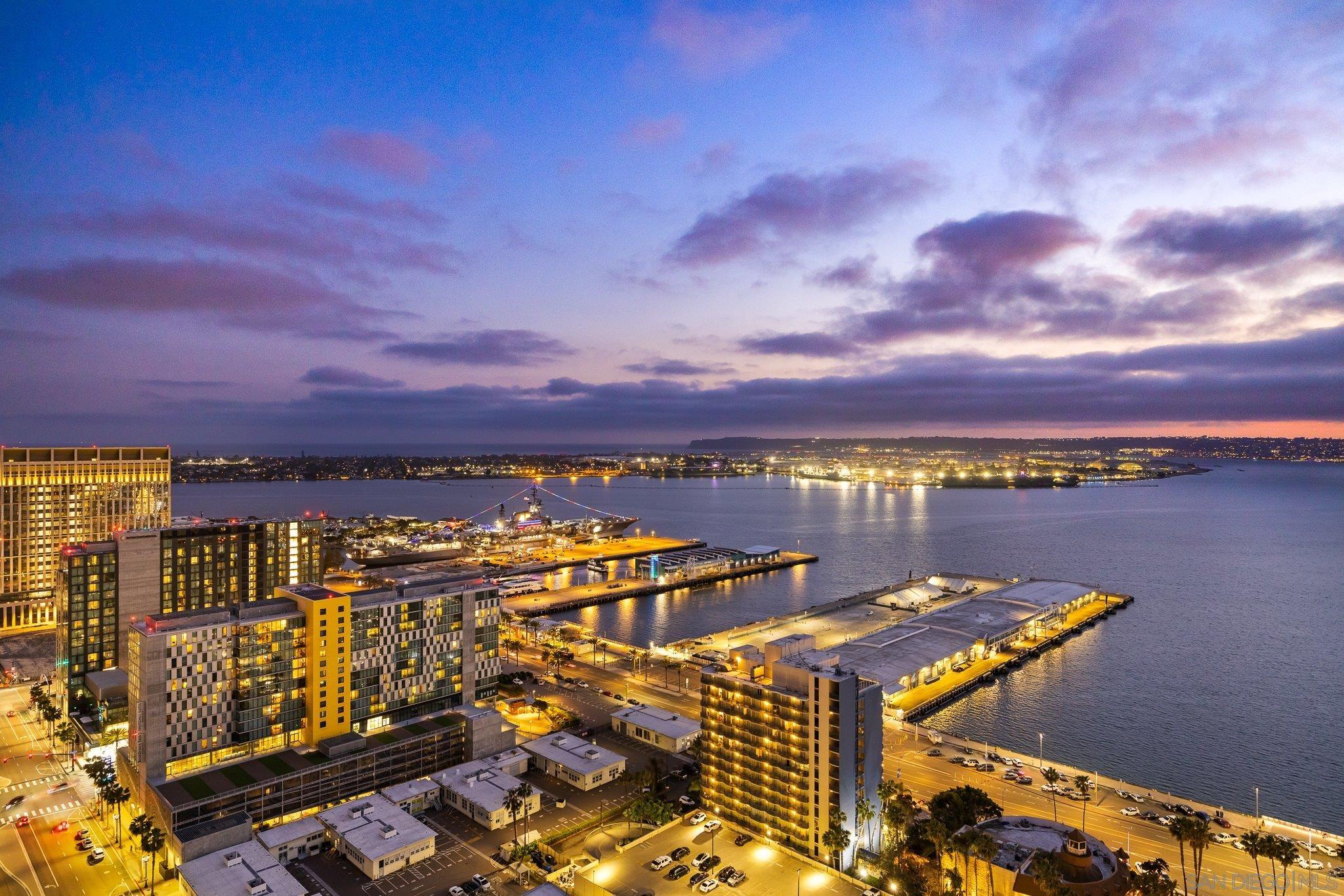 Detail Gallery Image 22 of 53 For 1325  Pacific Hwy  #3301,  San Diego,  CA 92101 - 2 Beds | 2/1 Baths