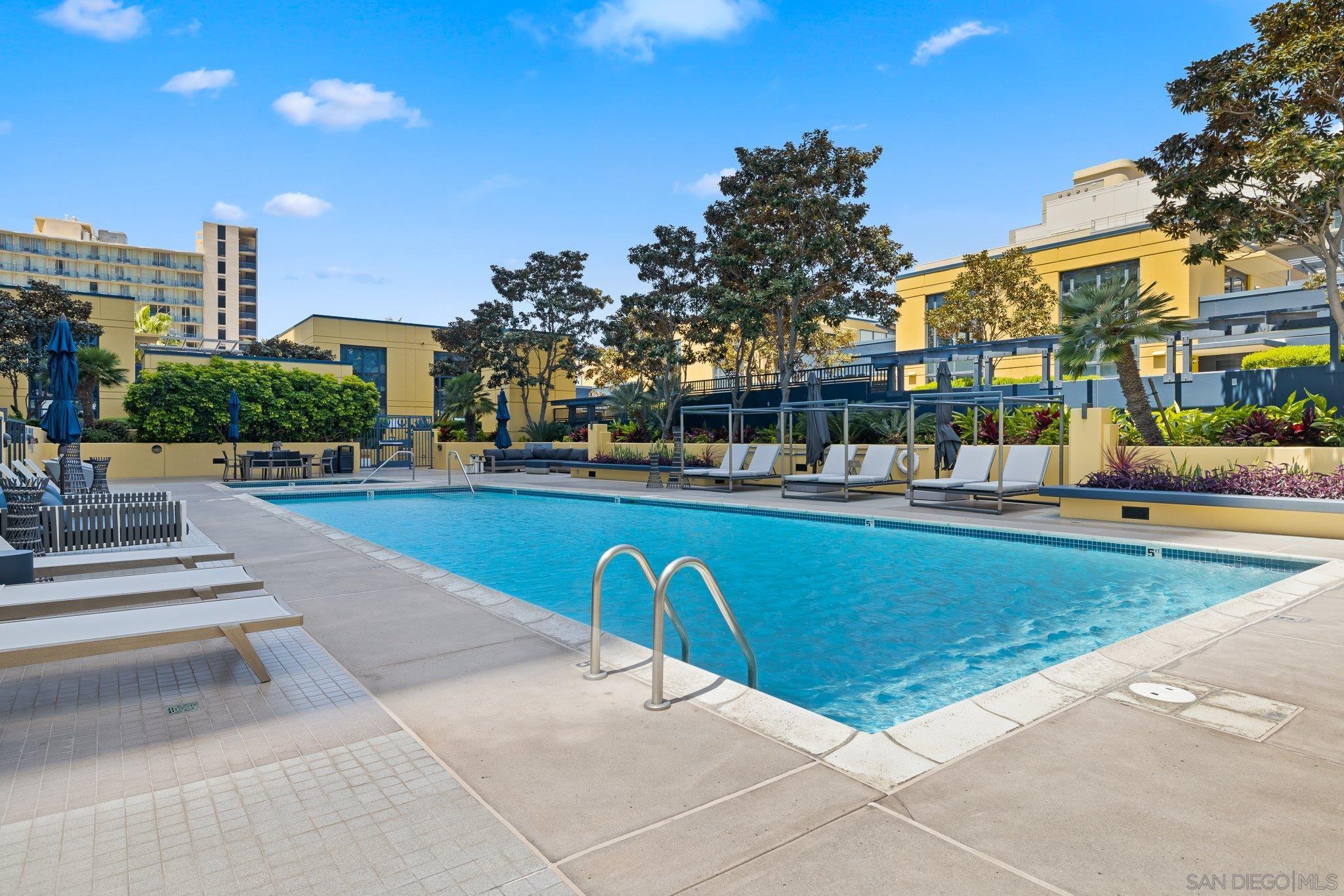 Detail Gallery Image 46 of 53 For 1325  Pacific Hwy  #3301,  San Diego,  CA 92101 - 2 Beds | 2/1 Baths