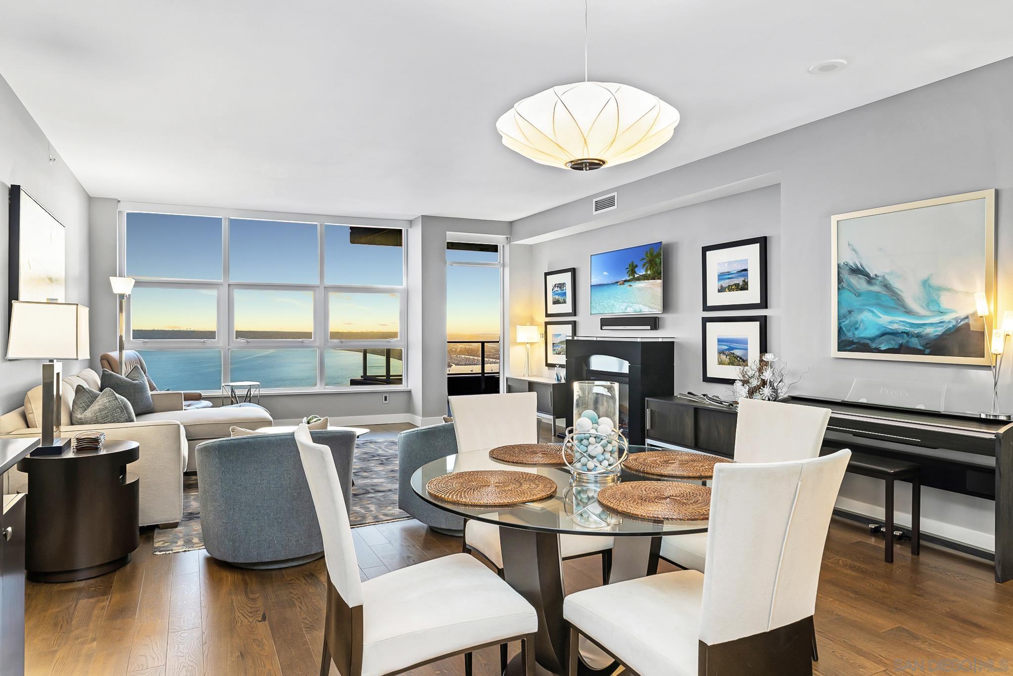 Detail Gallery Image 5 of 53 For 1325  Pacific Hwy  #3301,  San Diego,  CA 92101 - 2 Beds | 2/1 Baths