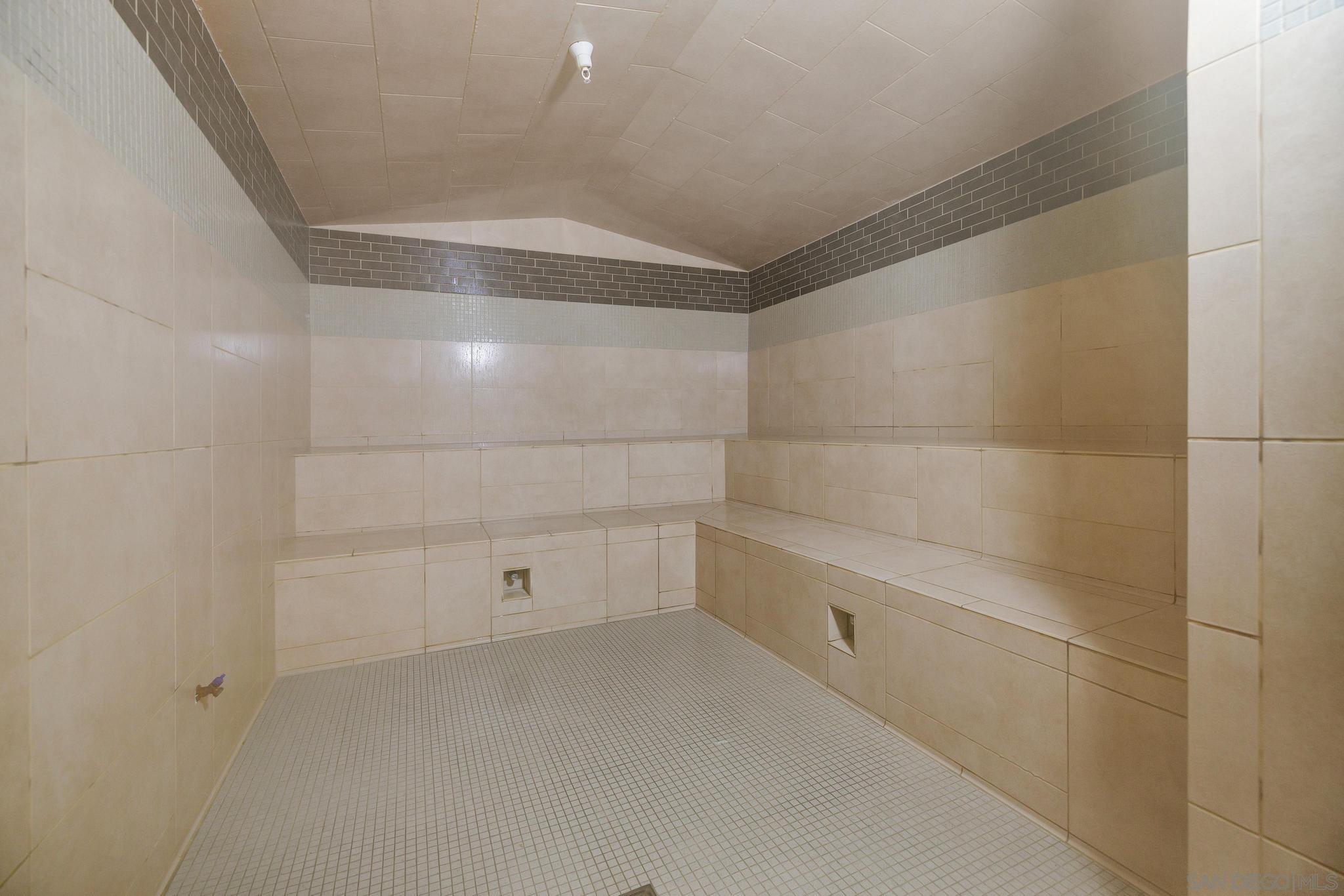 Detail Gallery Image 52 of 53 For 1325  Pacific Hwy  #3301,  San Diego,  CA 92101 - 2 Beds | 2/1 Baths