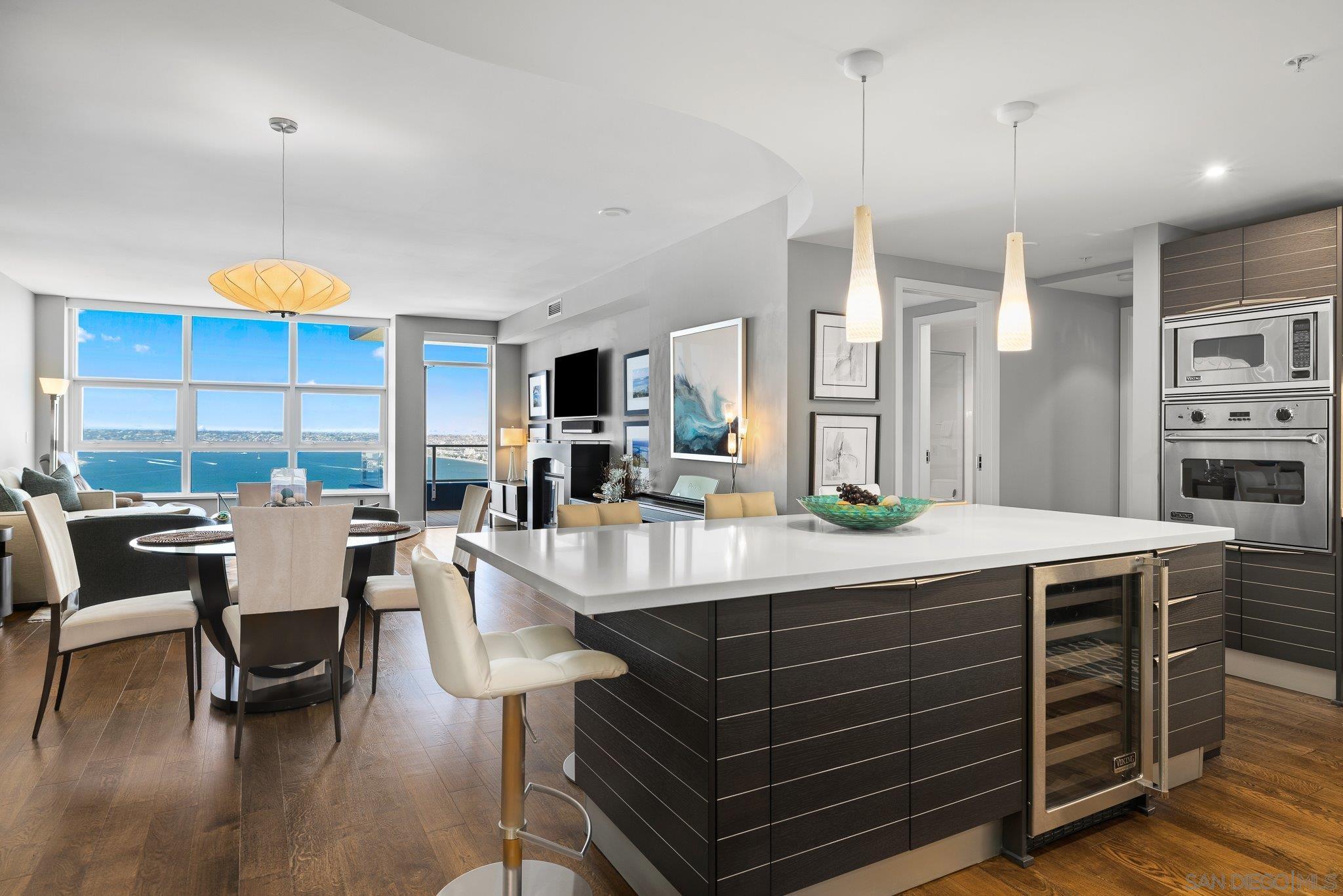 Detail Gallery Image 6 of 53 For 1325  Pacific Hwy  #3301,  San Diego,  CA 92101 - 2 Beds | 2/1 Baths