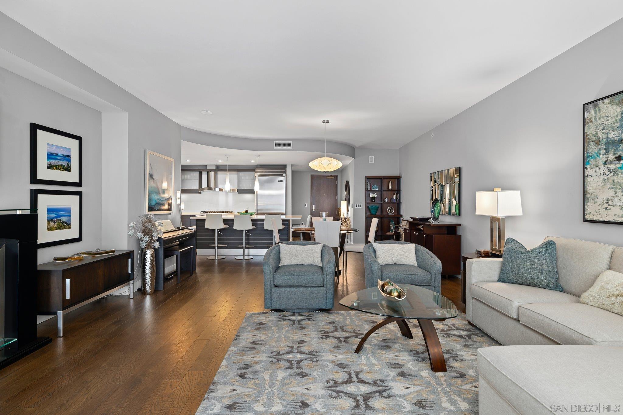 Detail Gallery Image 7 of 53 For 1325  Pacific Hwy  #3301,  San Diego,  CA 92101 - 2 Beds | 2/1 Baths