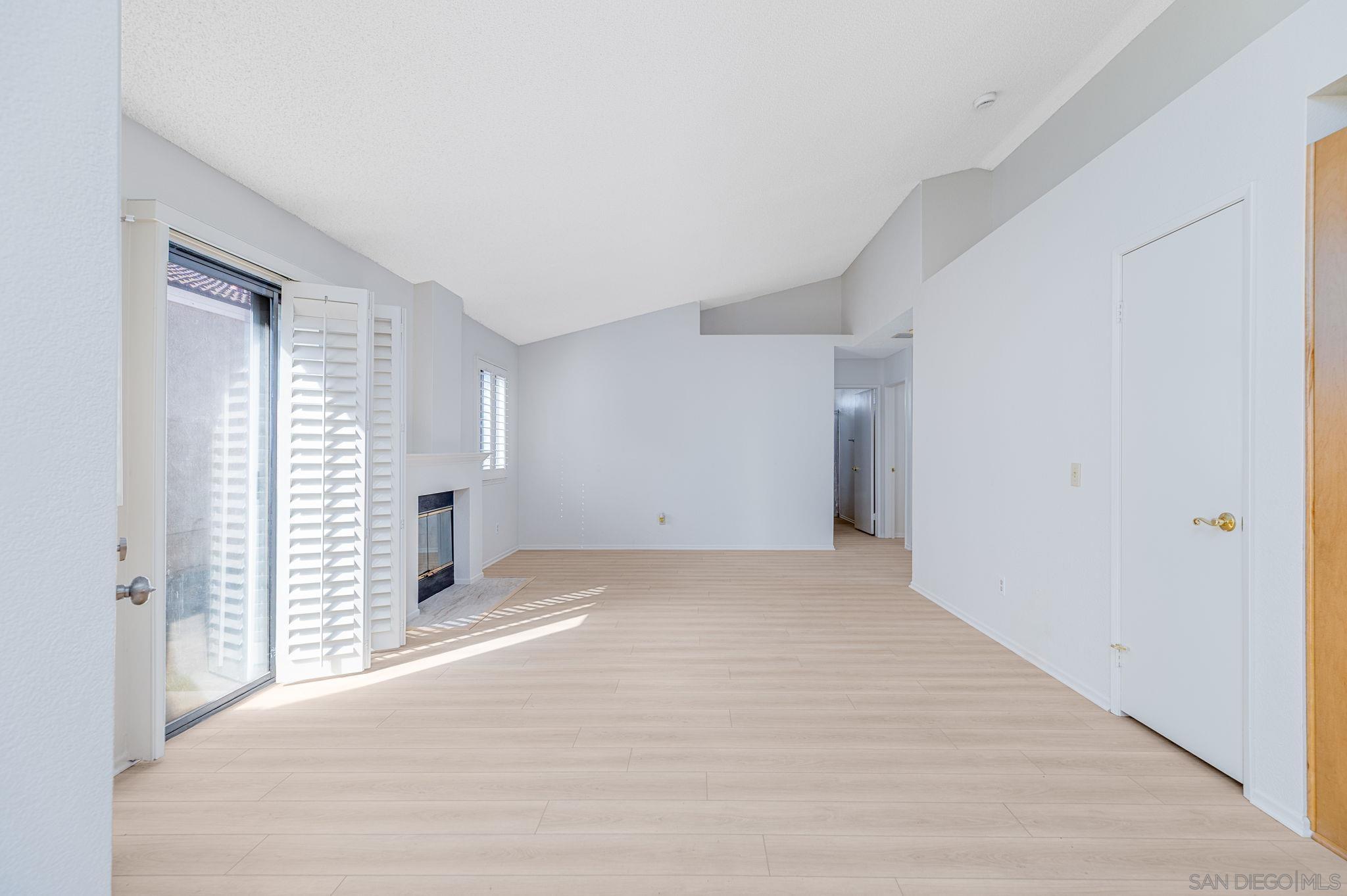 Detail Gallery Image 11 of 42 For 27971  Red Dawn Dr, Sun City,  CA 92585 - 3 Beds | 2 Baths