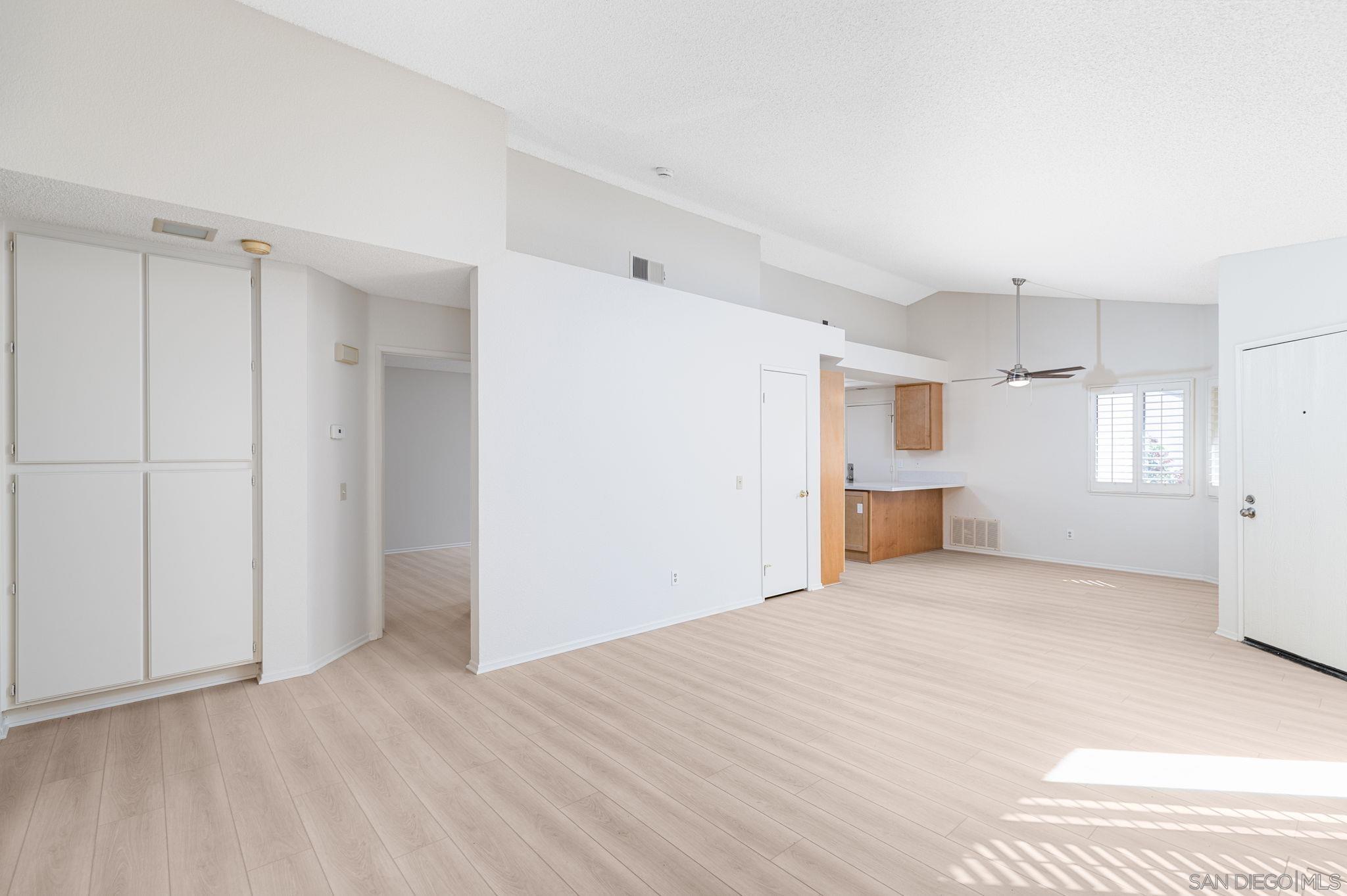 Detail Gallery Image 12 of 42 For 27971  Red Dawn Dr, Sun City,  CA 92585 - 3 Beds | 2 Baths