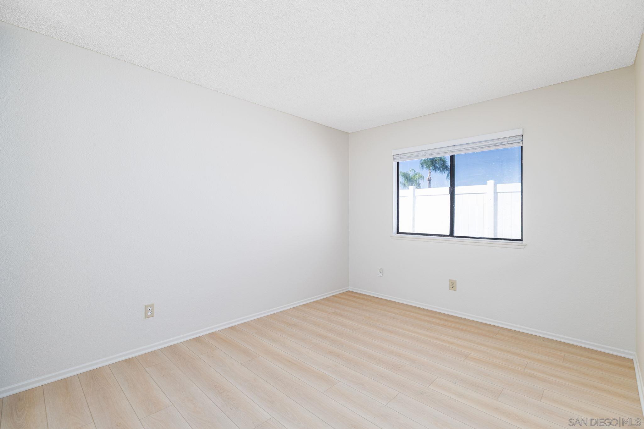 Detail Gallery Image 25 of 42 For 27971  Red Dawn Dr, Sun City,  CA 92585 - 3 Beds | 2 Baths