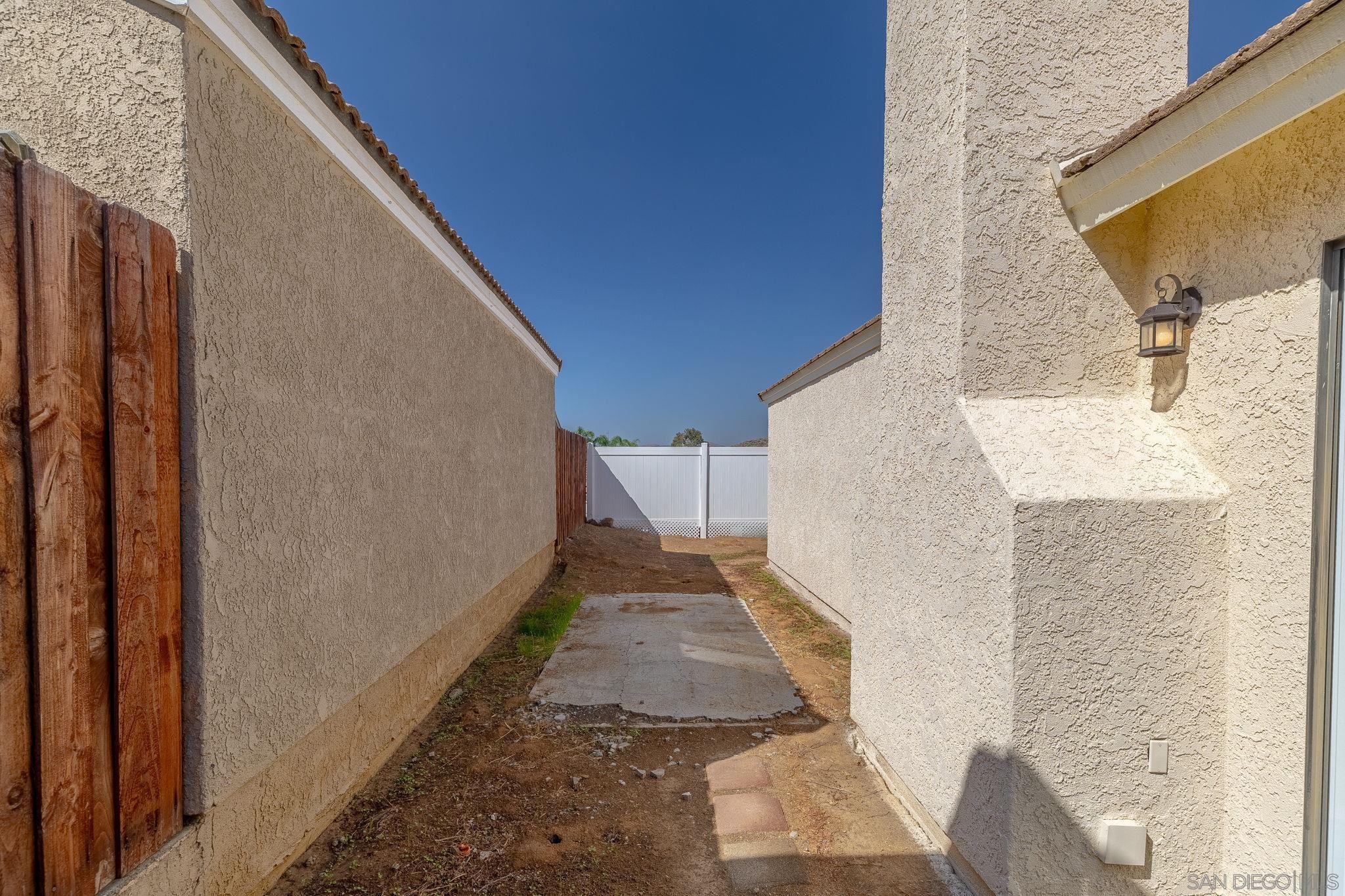 Detail Gallery Image 29 of 42 For 27971  Red Dawn Dr, Sun City,  CA 92585 - 3 Beds | 2 Baths