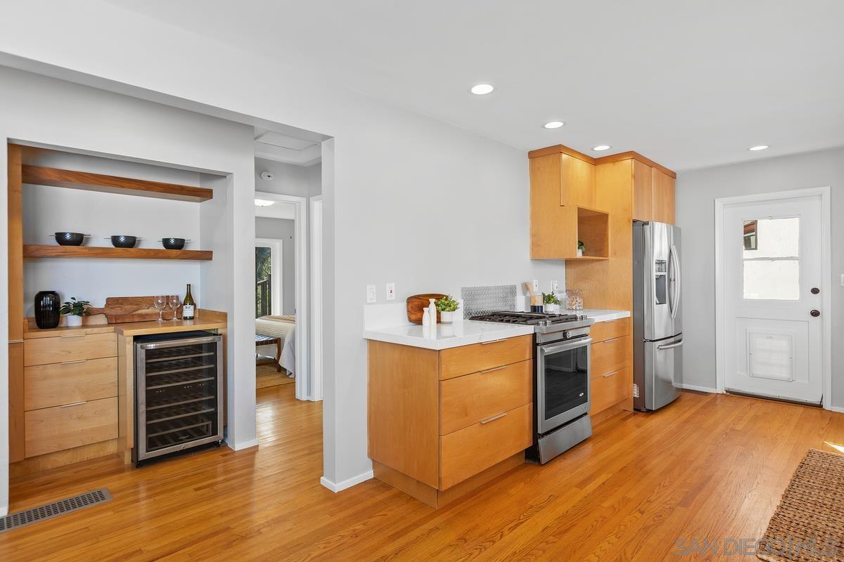 Detail Gallery Image 10 of 44 For 4285  Randolph St, San Diego,  CA 92103 - 3 Beds | 2 Baths