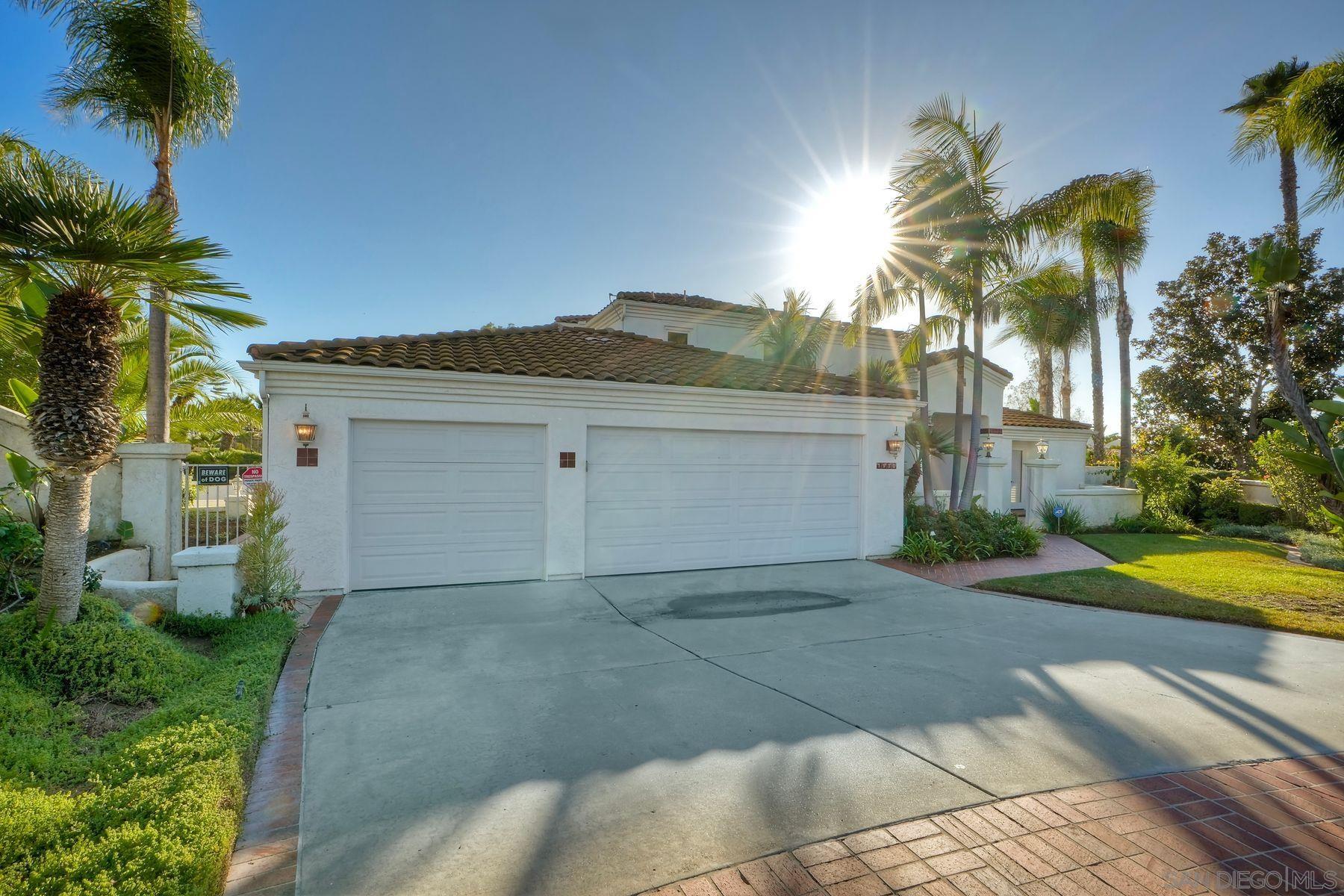 Detail Gallery Image 2 of 58 For 1930  Mountain Valley Lane, Escondido,  CA 92029 - 4 Beds | 3/1 Baths