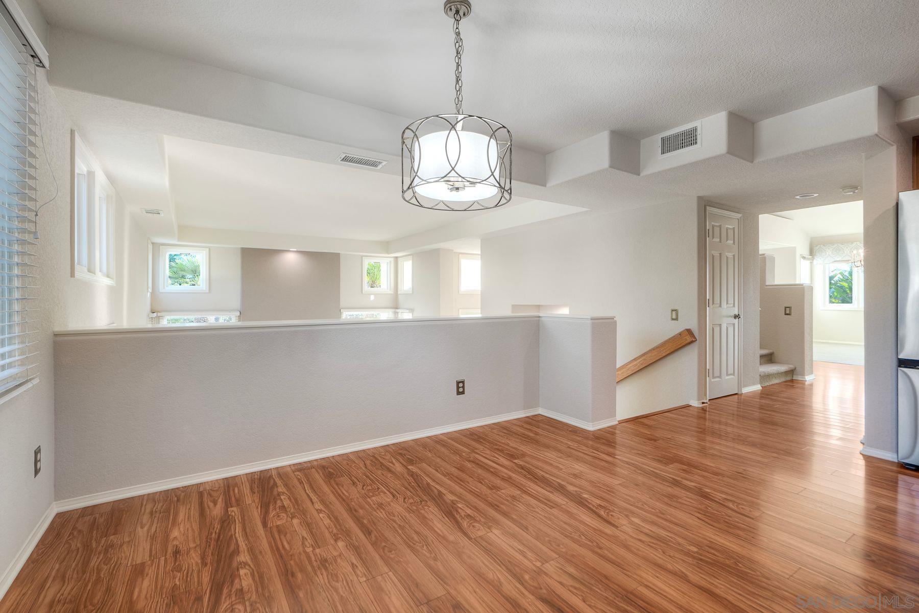 Detail Gallery Image 13 of 58 For 1930  Mountain Valley Lane, Escondido,  CA 92029 - 4 Beds | 3/1 Baths