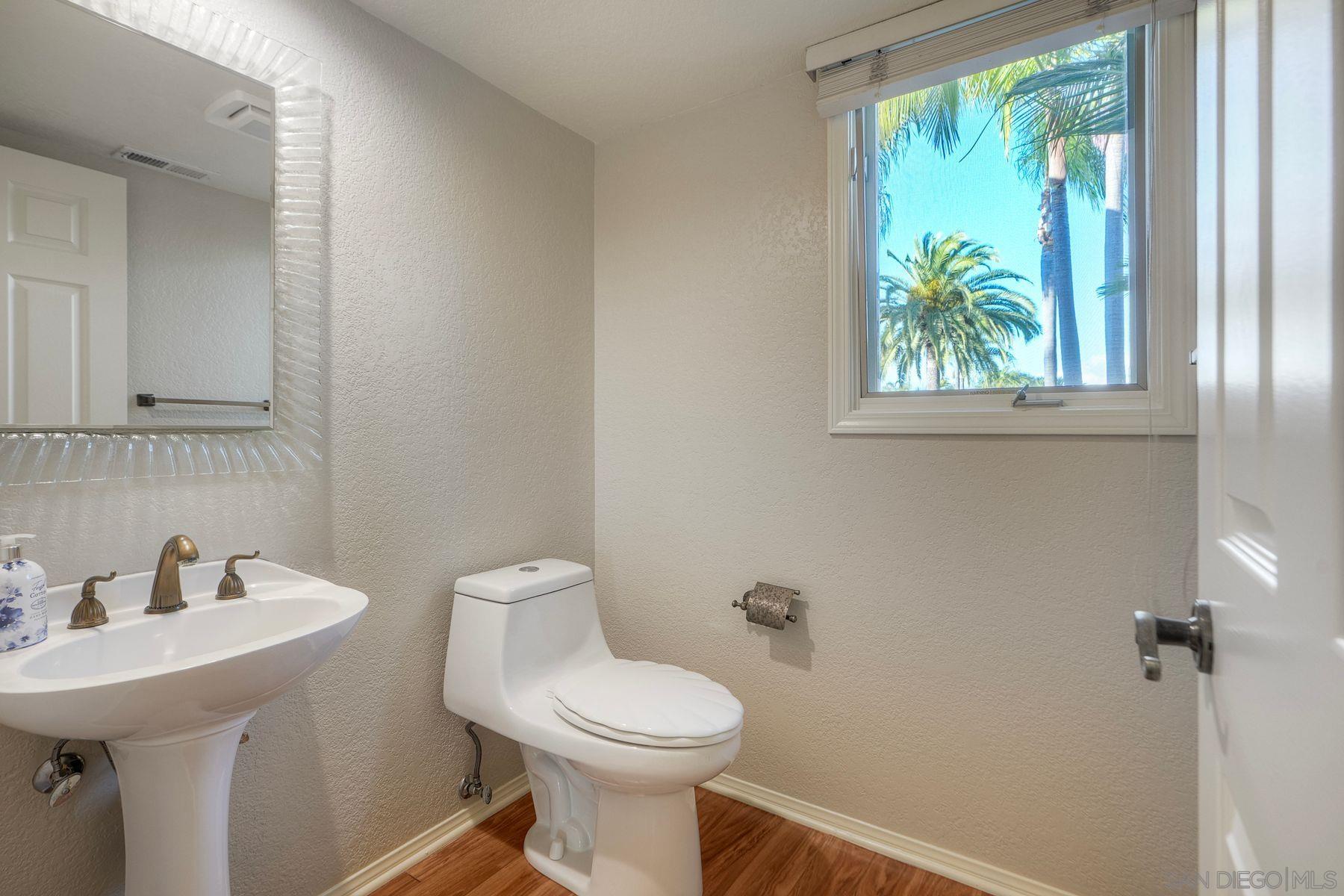 Detail Gallery Image 7 of 58 For 1930  Mountain Valley Lane, Escondido,  CA 92029 - 4 Beds | 3/1 Baths