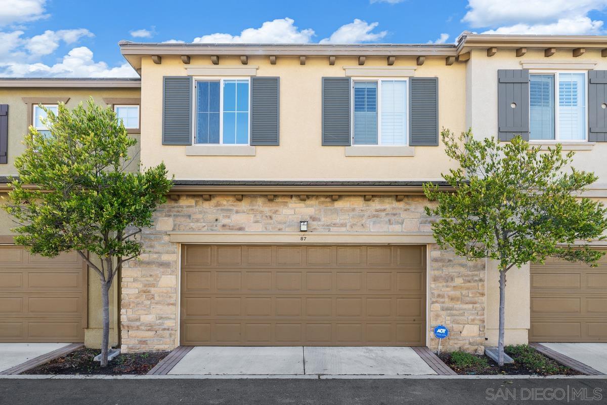Detail Gallery Image 2 of 32 For 10785  New Grv  87, San Diego,  CA 92130 - 3 Beds | 2/1 Baths