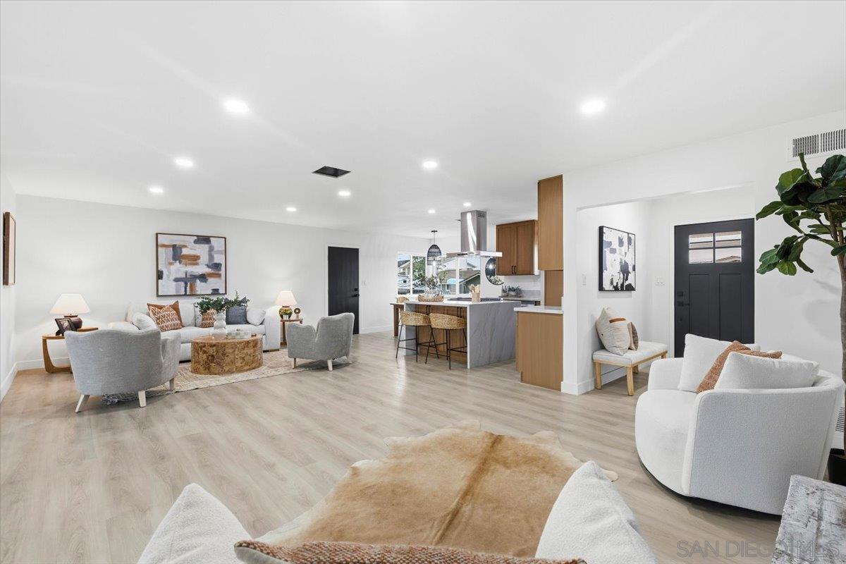 Detail Gallery Image 3 of 26 For 1643  Galway Pl, El Cajon,  CA 92020 - 3 Beds | 2 Baths