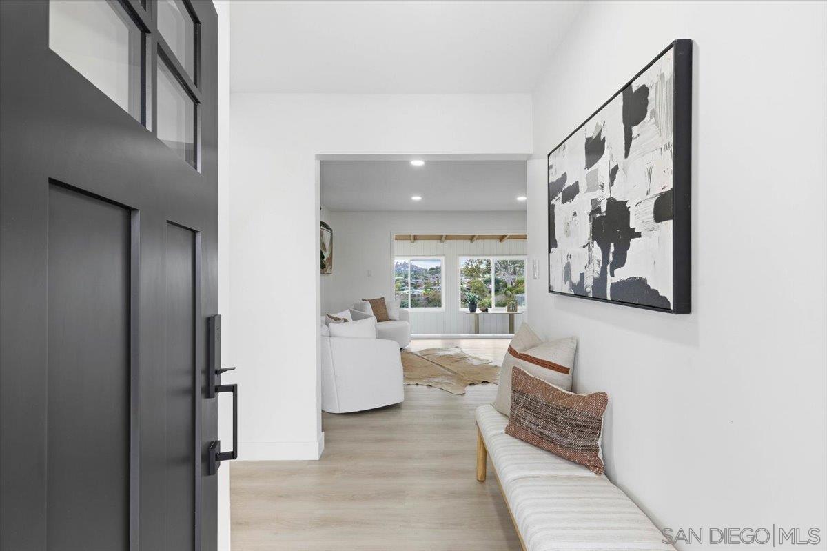 Detail Gallery Image 7 of 26 For 1643  Galway Pl, El Cajon,  CA 92020 - 3 Beds | 2 Baths