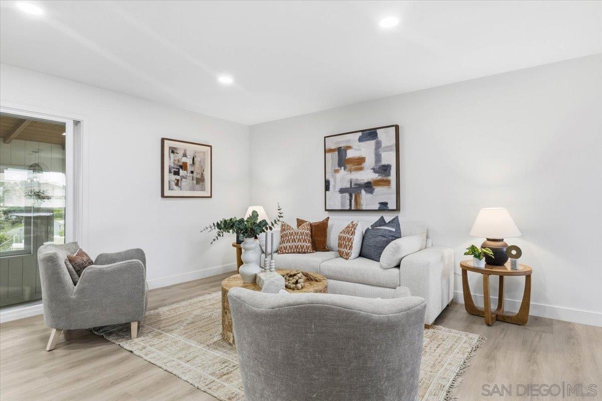 Detail Gallery Image 9 of 26 For 1643  Galway Pl, El Cajon,  CA 92020 - 3 Beds | 2 Baths