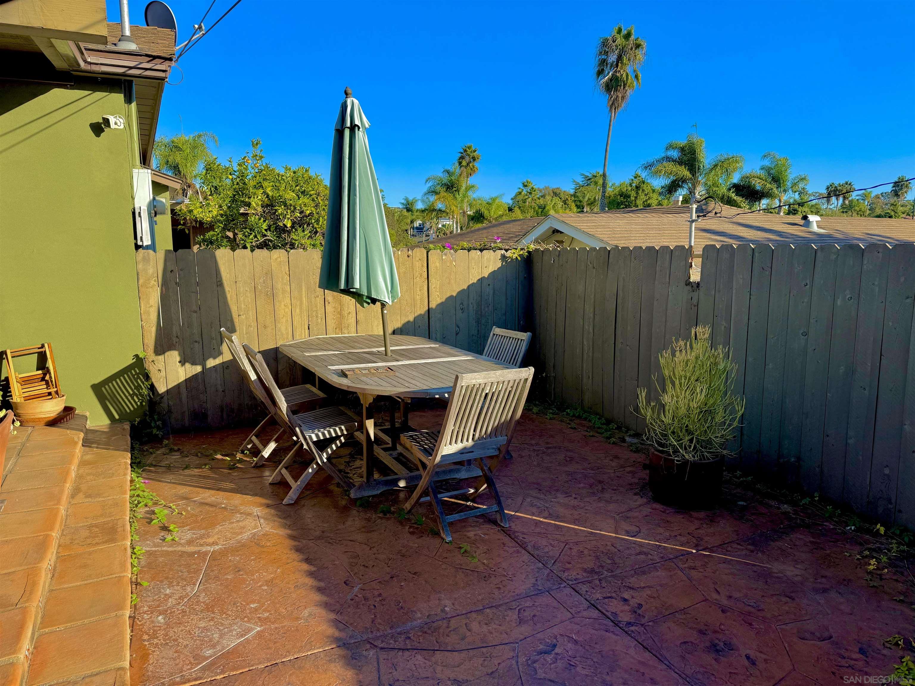 Detail Gallery Image 5 of 18 For 775  La Mirada Ave, Encinitas,  CA 92024 - 2 Beds | 1/1 Baths