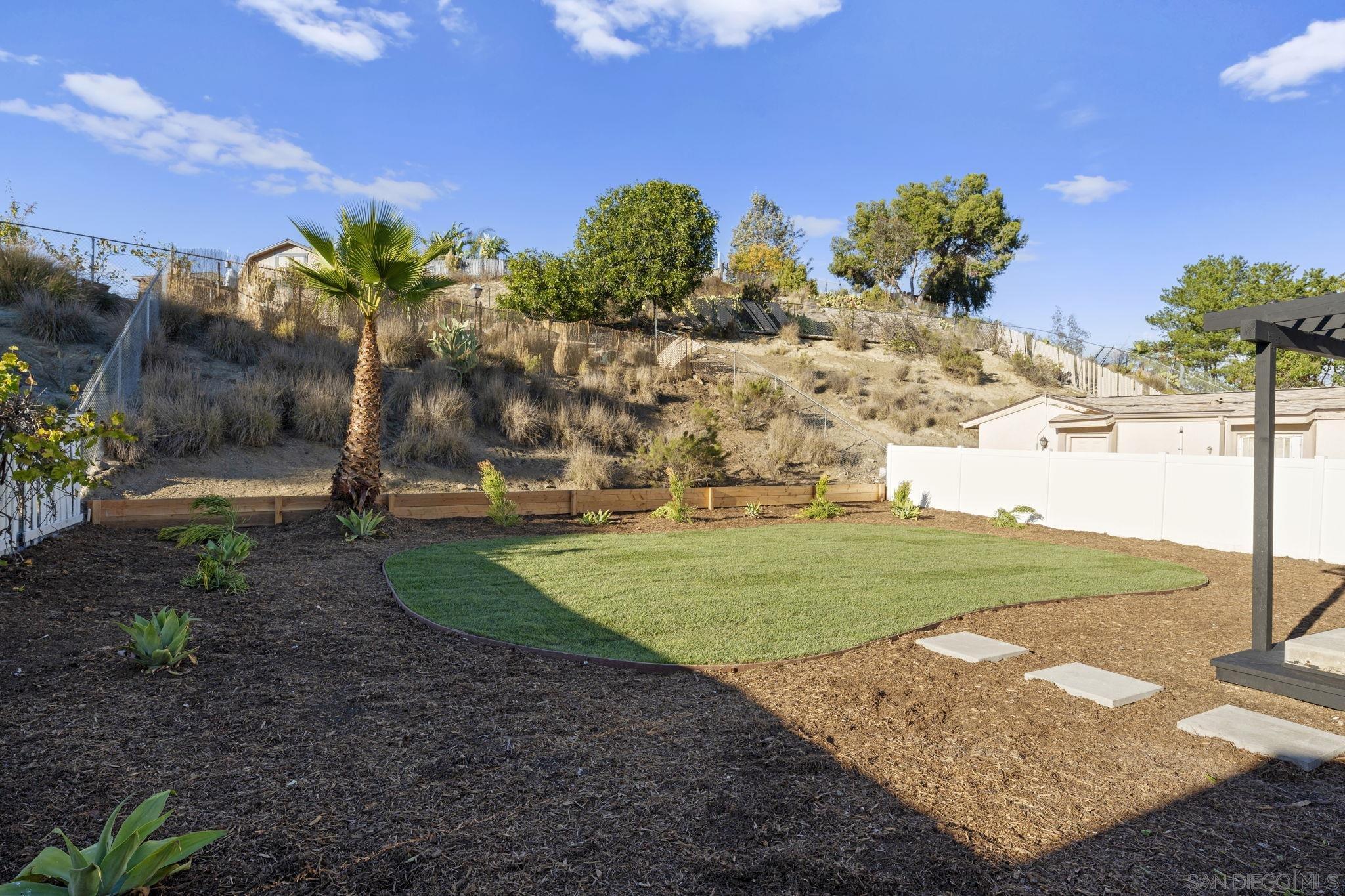Detail Gallery Image 27 of 28 For 13442  Mountainside Dr, Poway,  CA 92064 - 3 Beds | 2 Baths