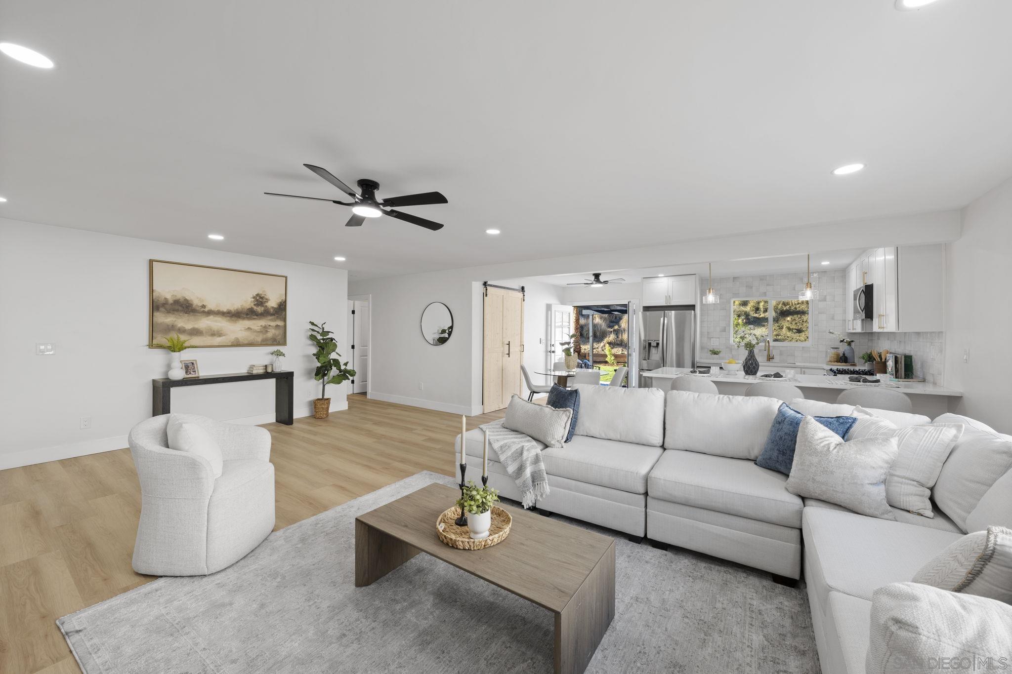 Detail Gallery Image 5 of 28 For 13442  Mountainside Dr, Poway,  CA 92064 - 3 Beds | 2 Baths